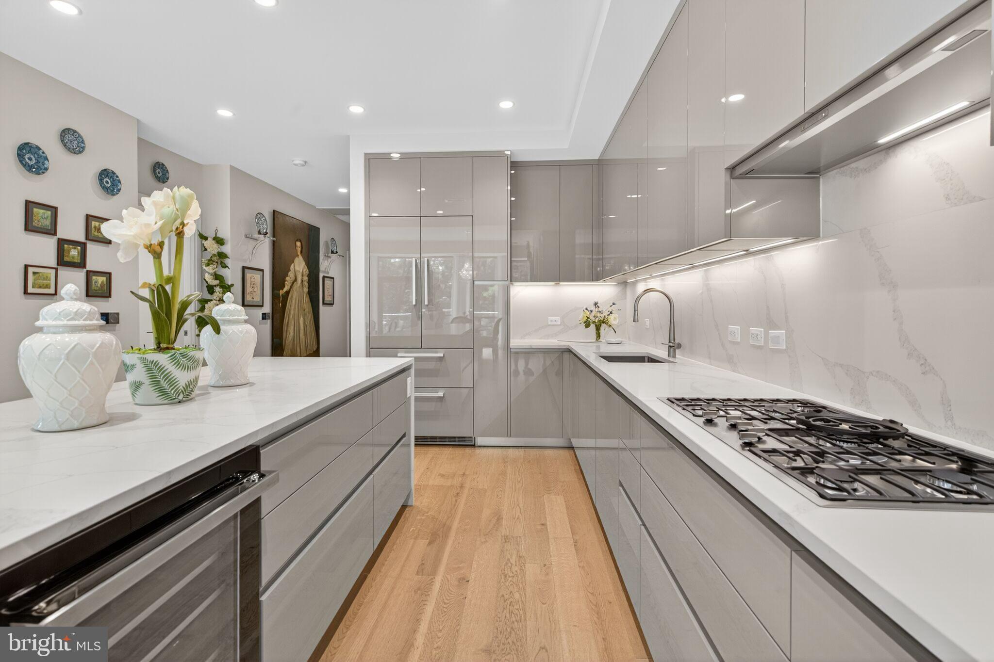 TYSONS CORNER - Residential