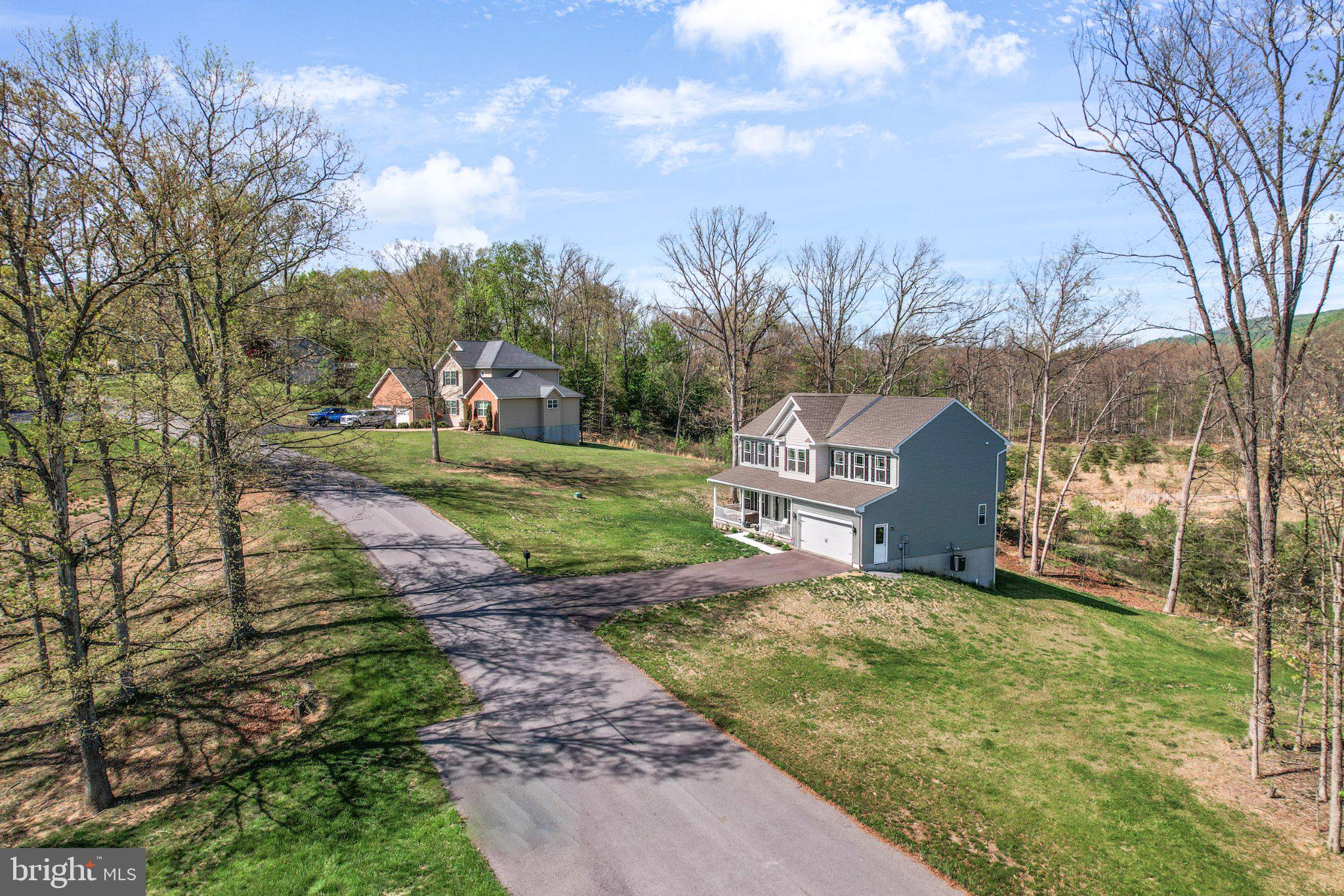1561 N LAKEWOOD DRIVE
