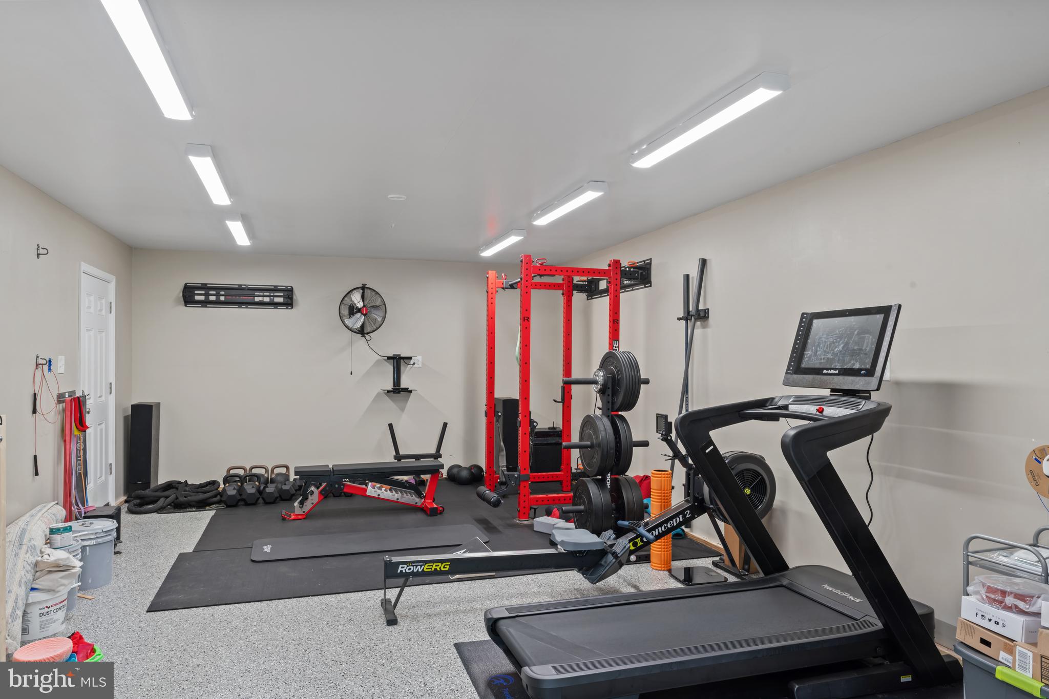 CRESTBROOK - Residential Lease