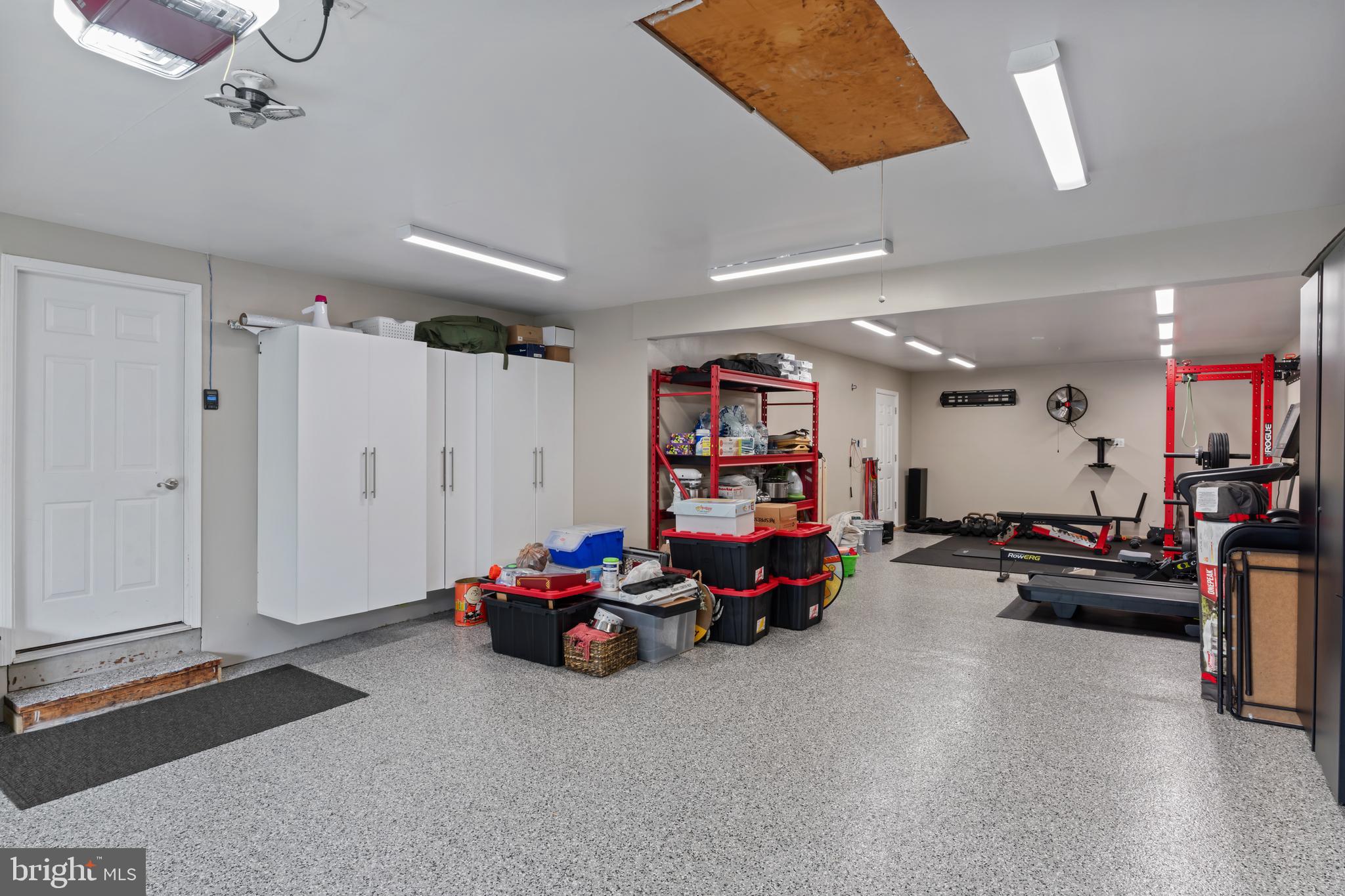 CRESTBROOK - Residential Lease