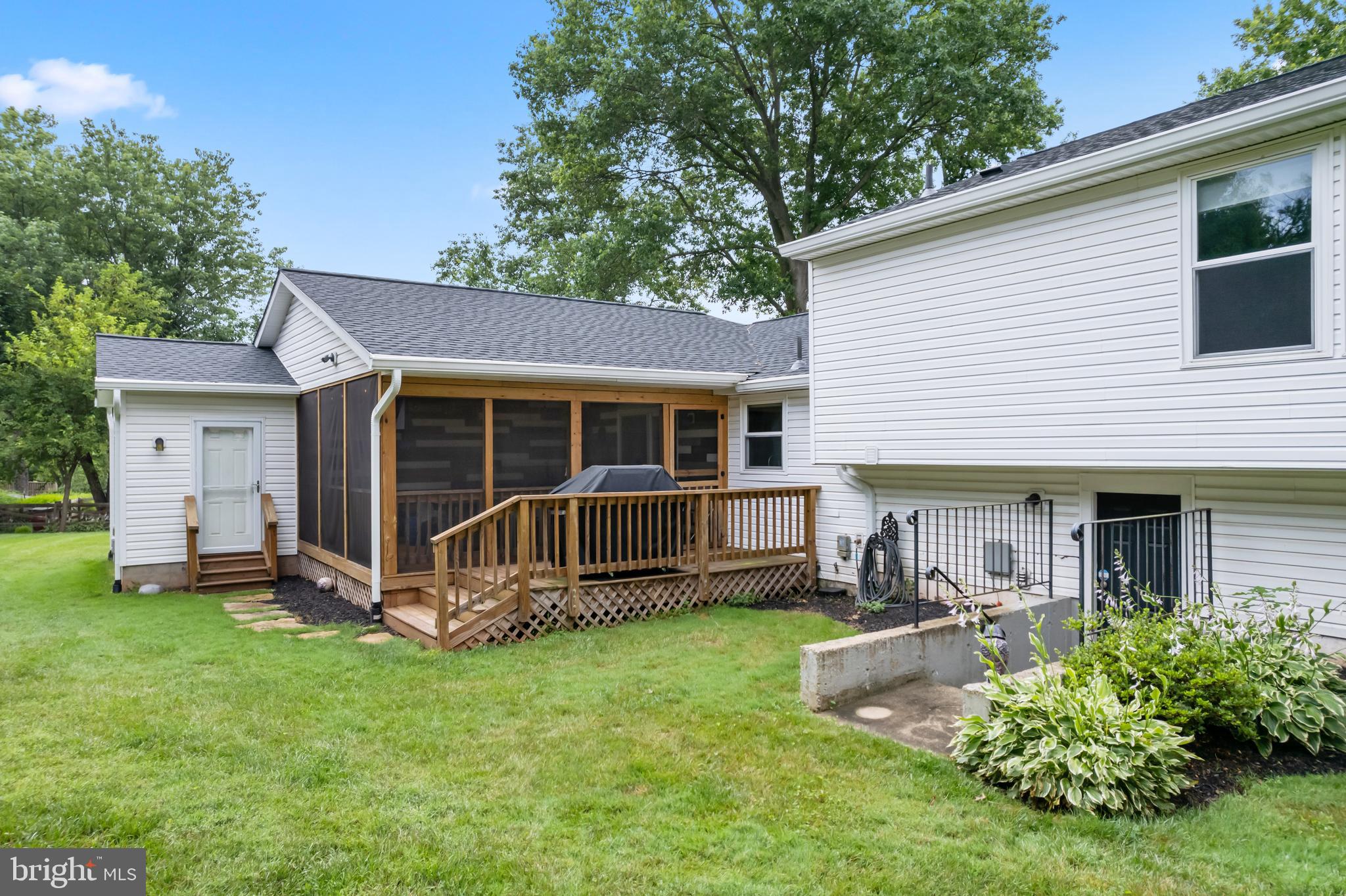 CRESTBROOK - Residential Lease