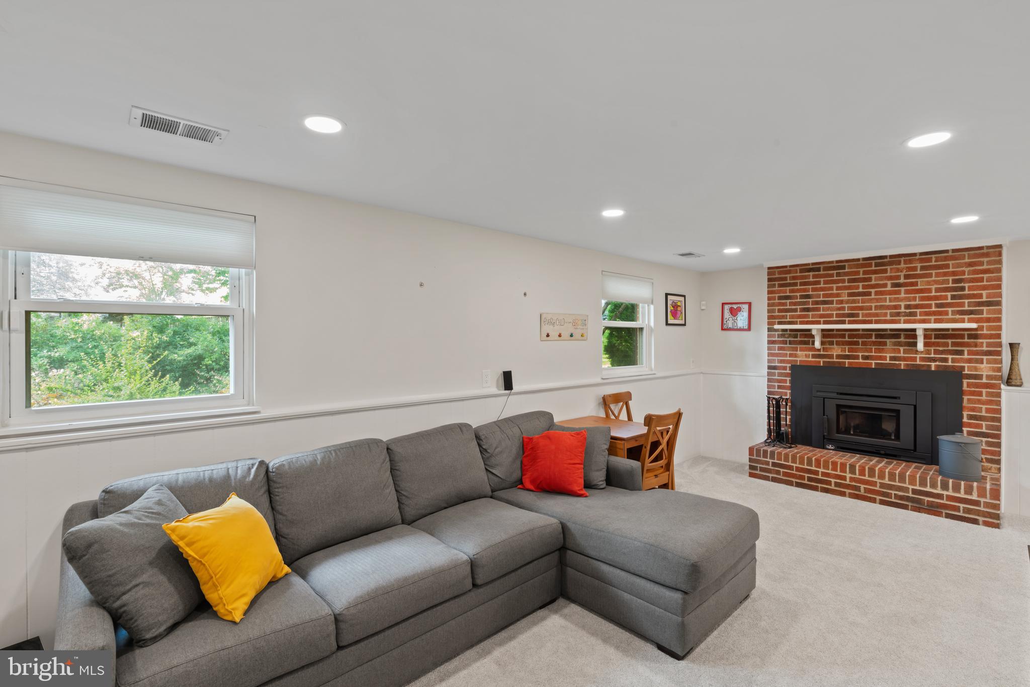 CRESTBROOK - Residential Lease