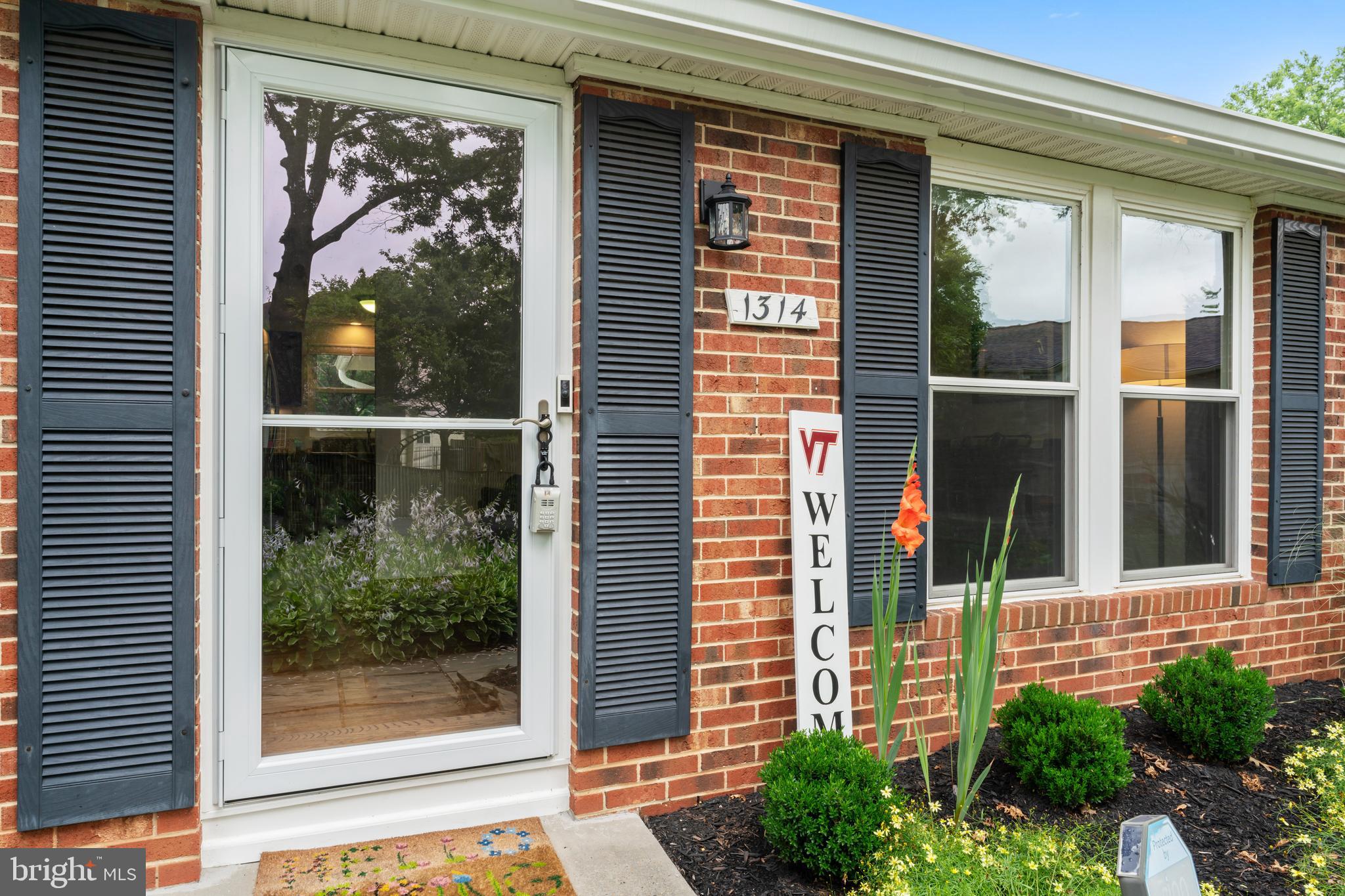 CRESTBROOK - Residential Lease