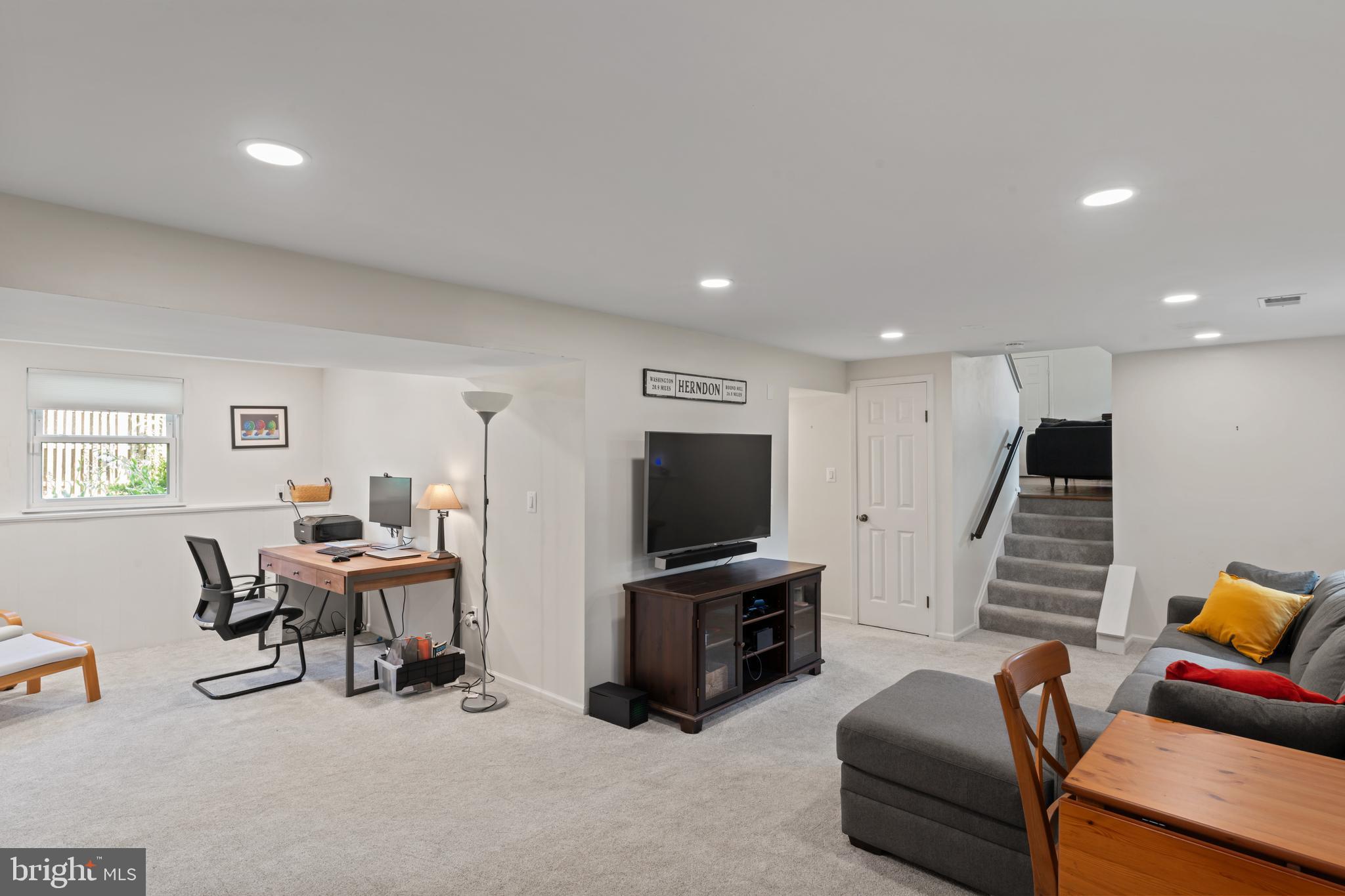 CRESTBROOK - Residential Lease