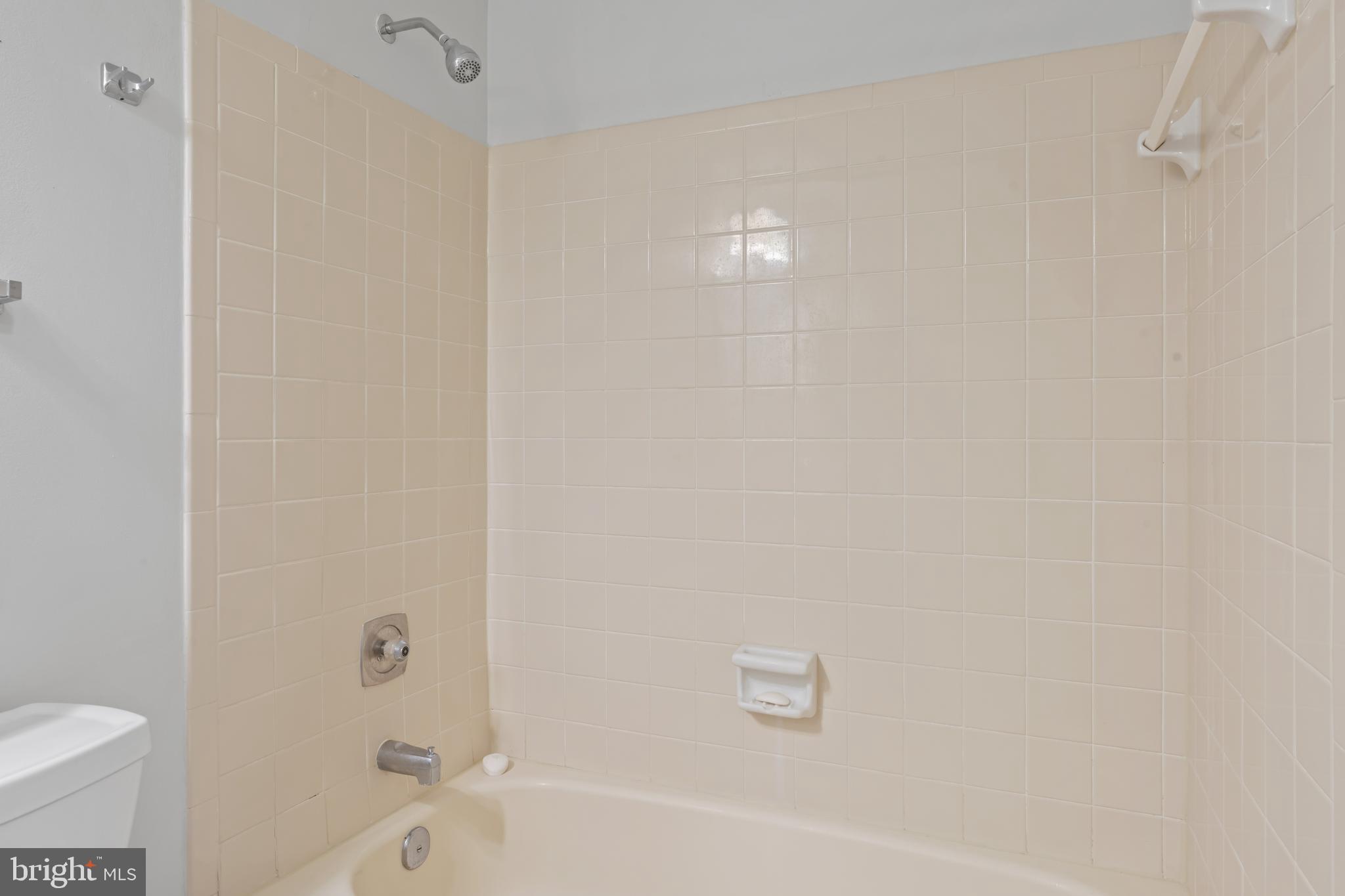 CRESTBROOK - Residential Lease