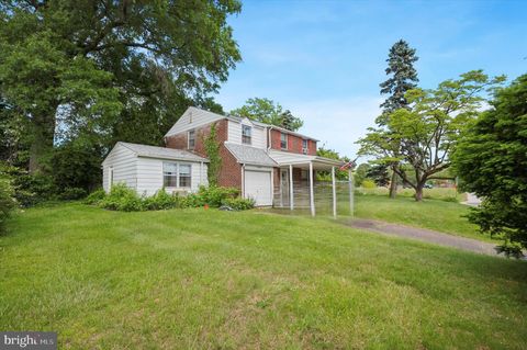 2003 PARKVIEW AVENUE ABINGTON PA 19001