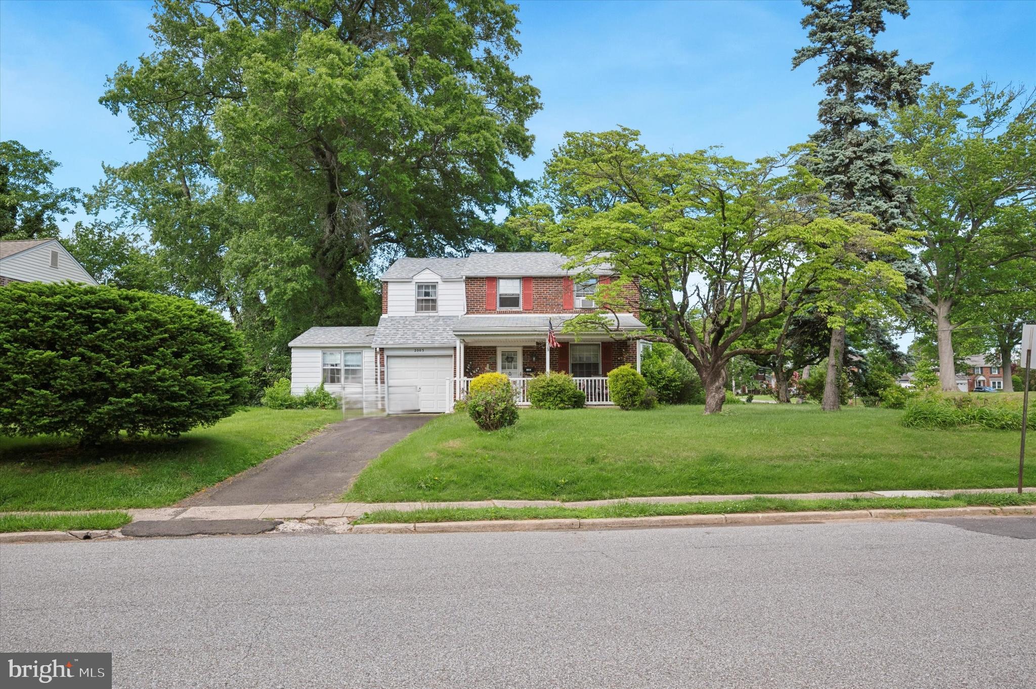 2003 PARKVIEW AVENUE