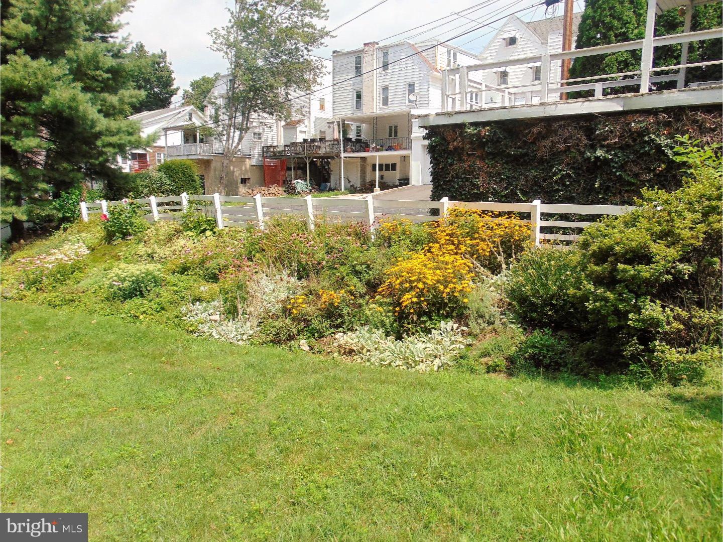 YORKVILLE - Residential