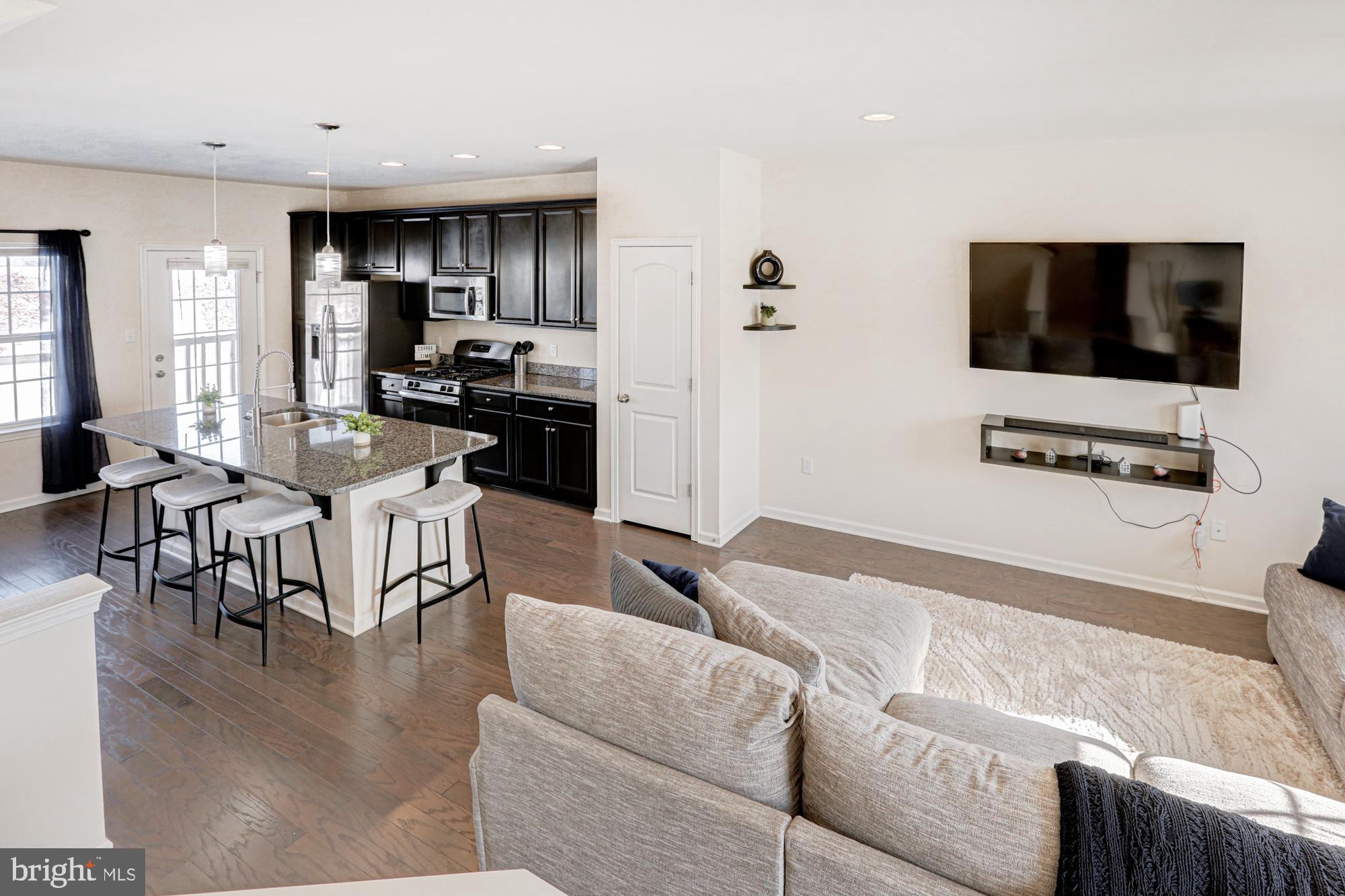 HYETTS CROSSING - Residential