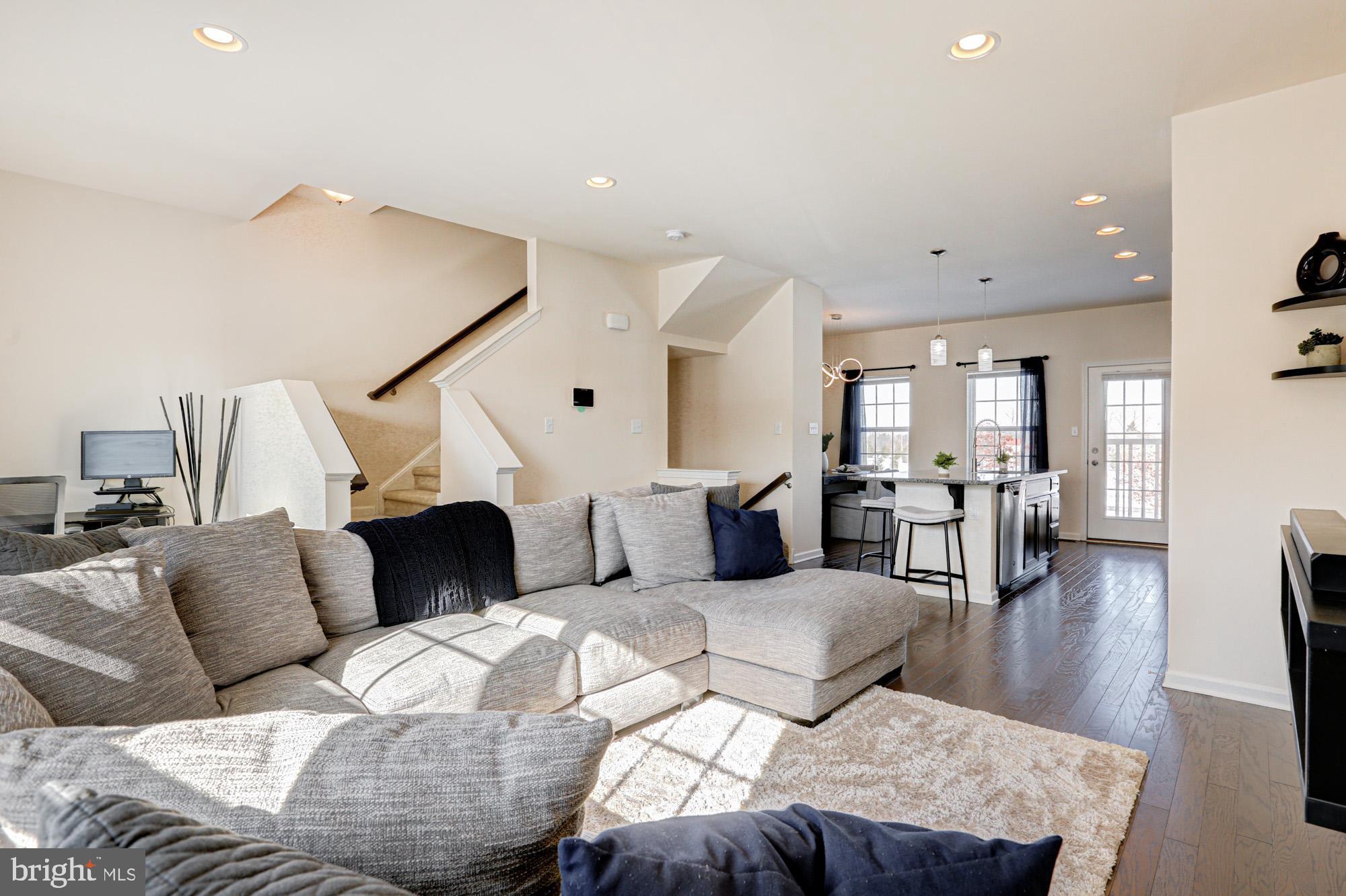 HYETTS CROSSING - Residential