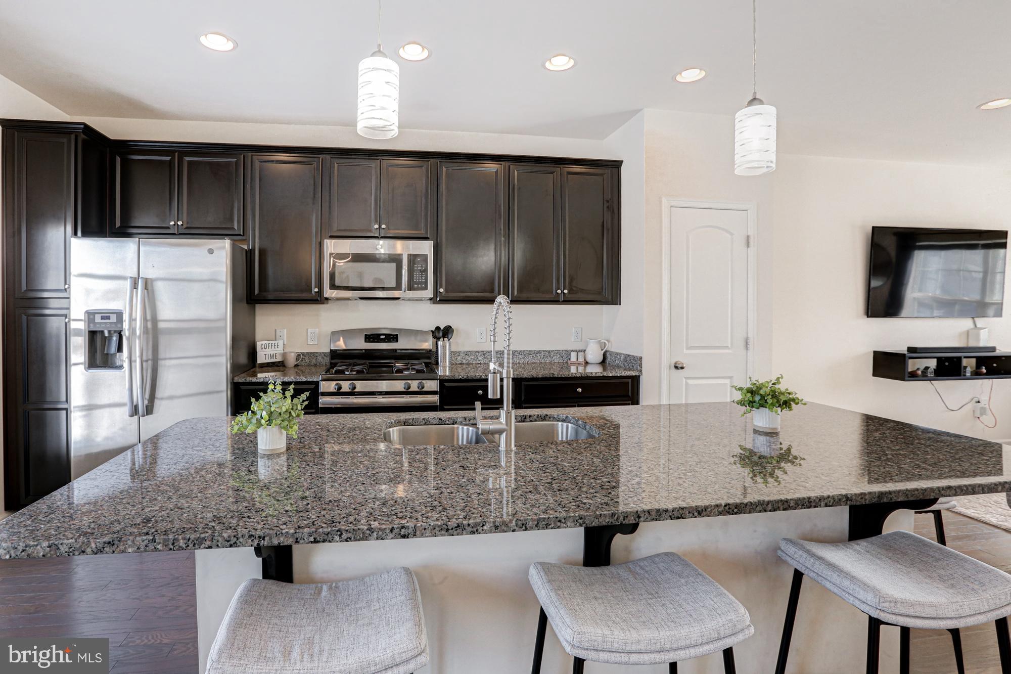 HYETTS CROSSING - Residential