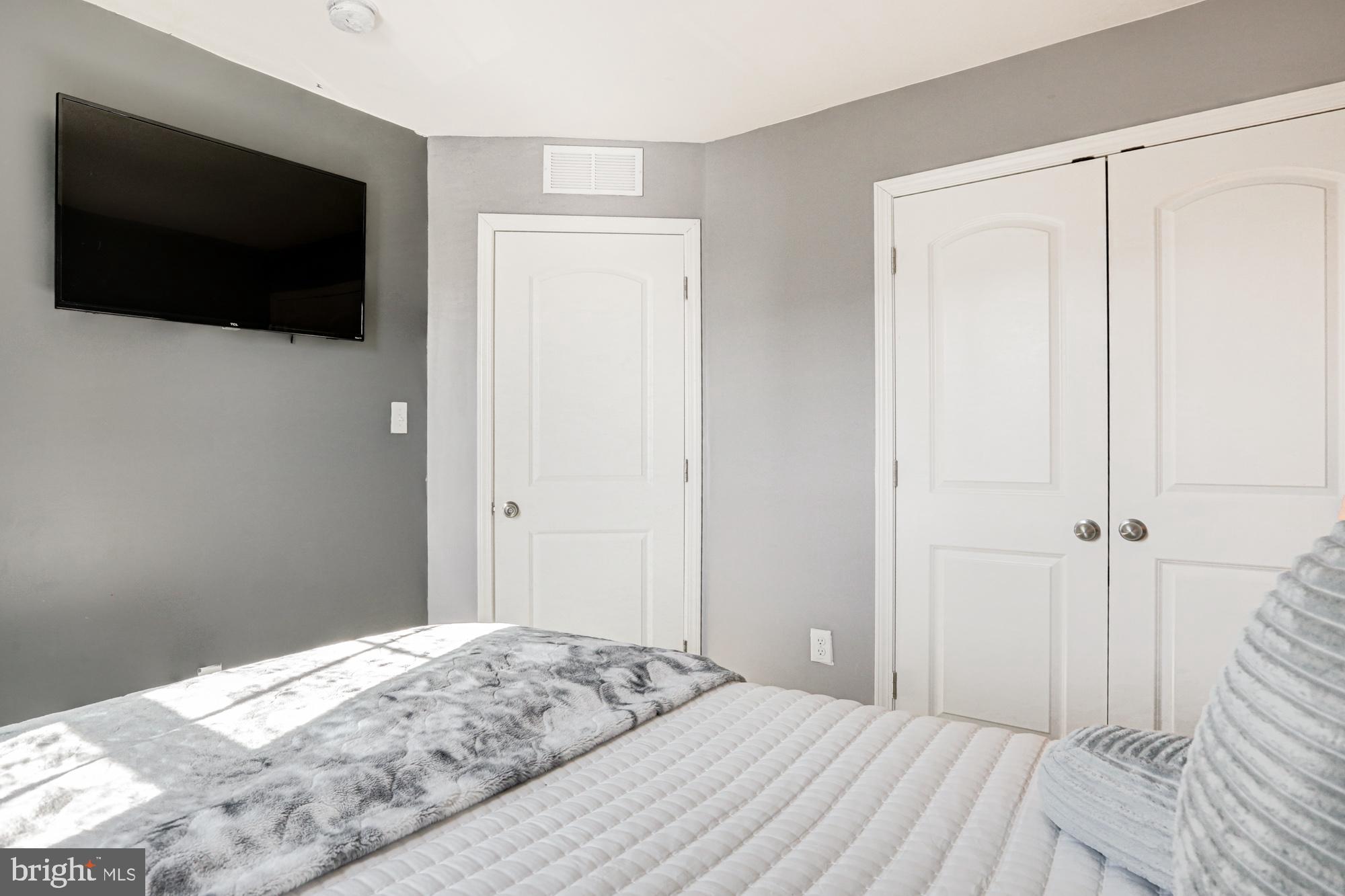 HYETTS CROSSING - Residential