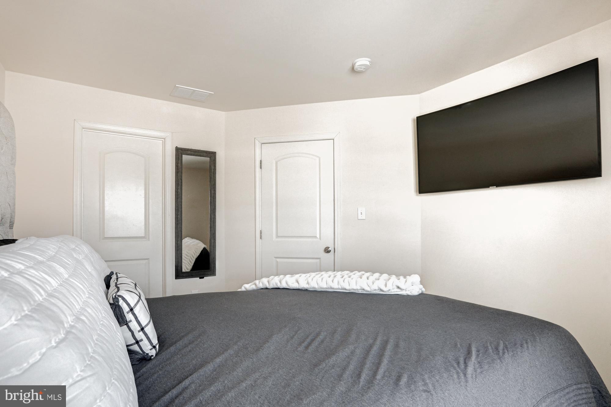 HYETTS CROSSING - Residential