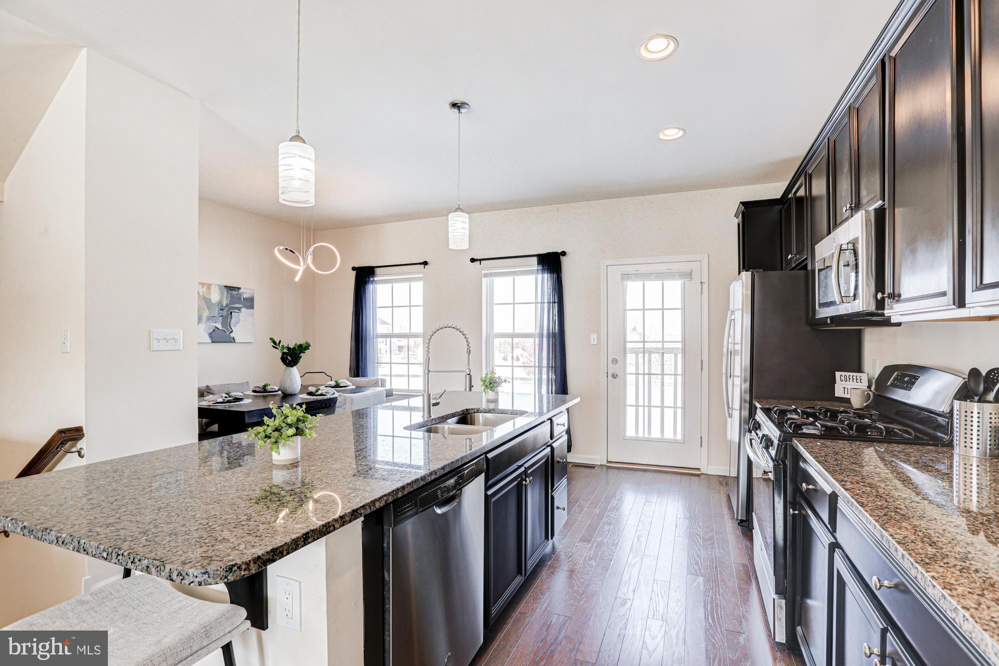 HYETTS CROSSING - Residential