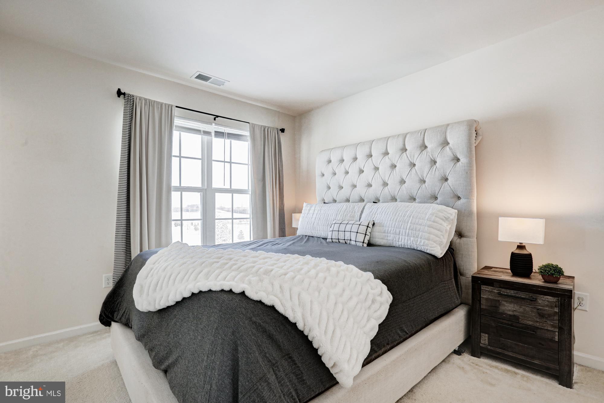 HYETTS CROSSING - Residential