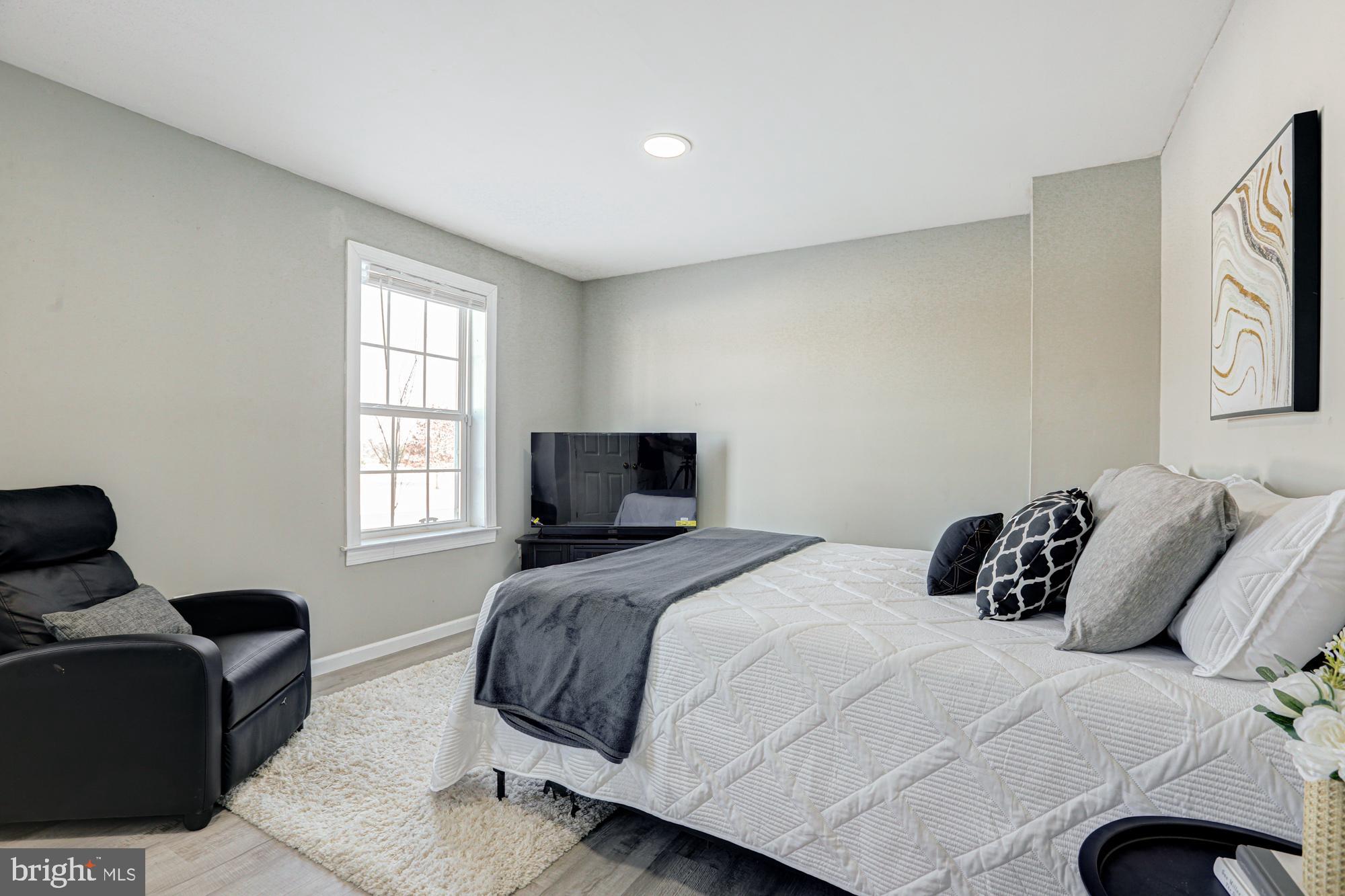 HYETTS CROSSING - Residential