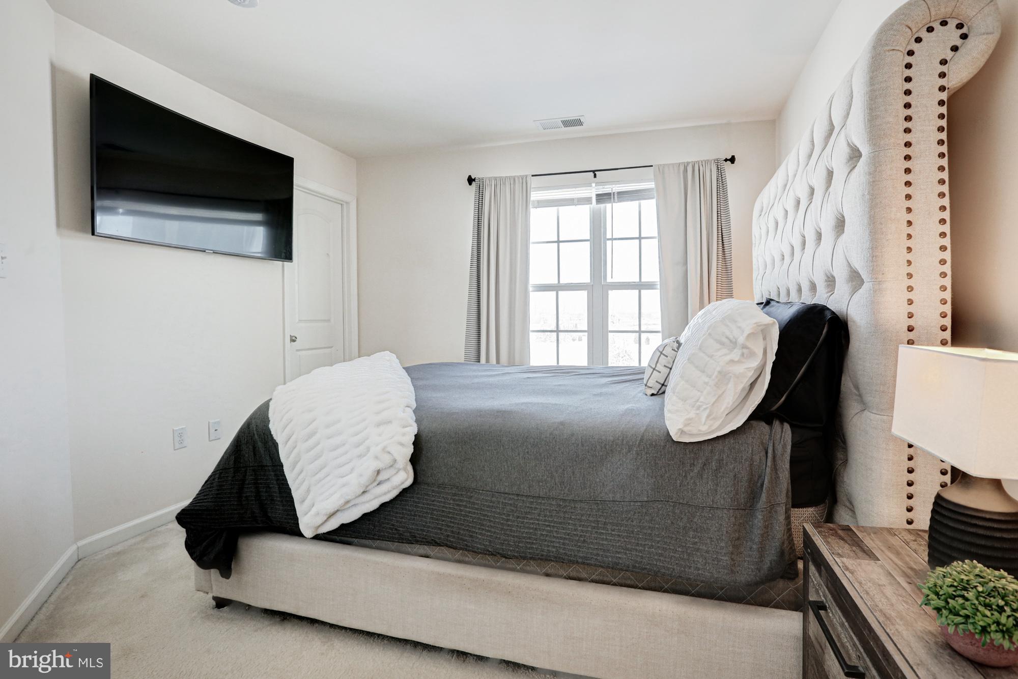 HYETTS CROSSING - Residential