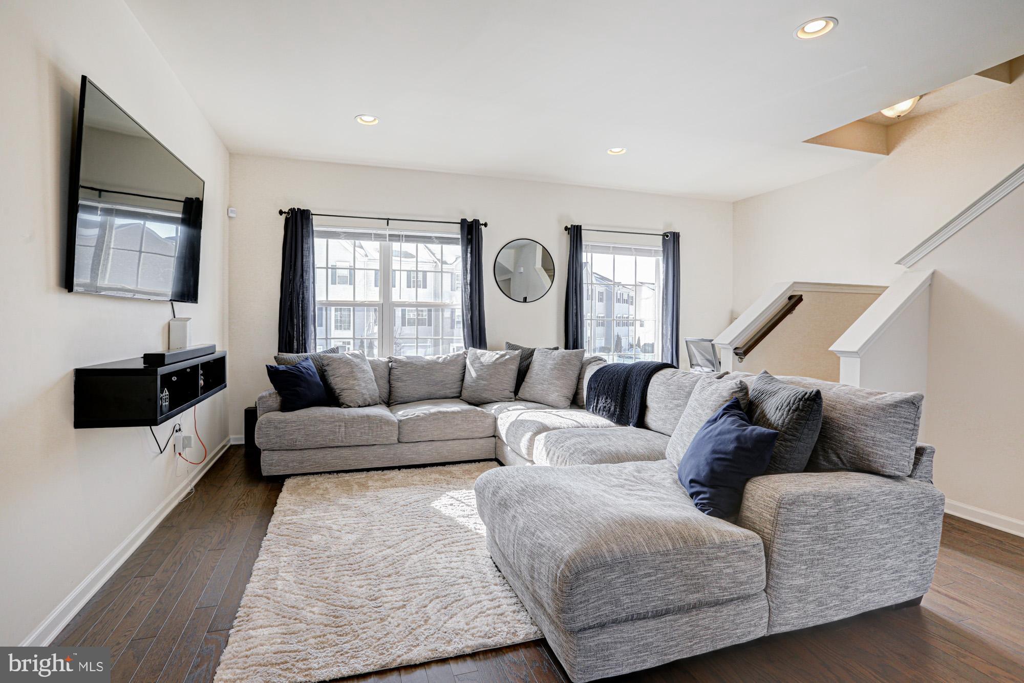 HYETTS CROSSING - Residential