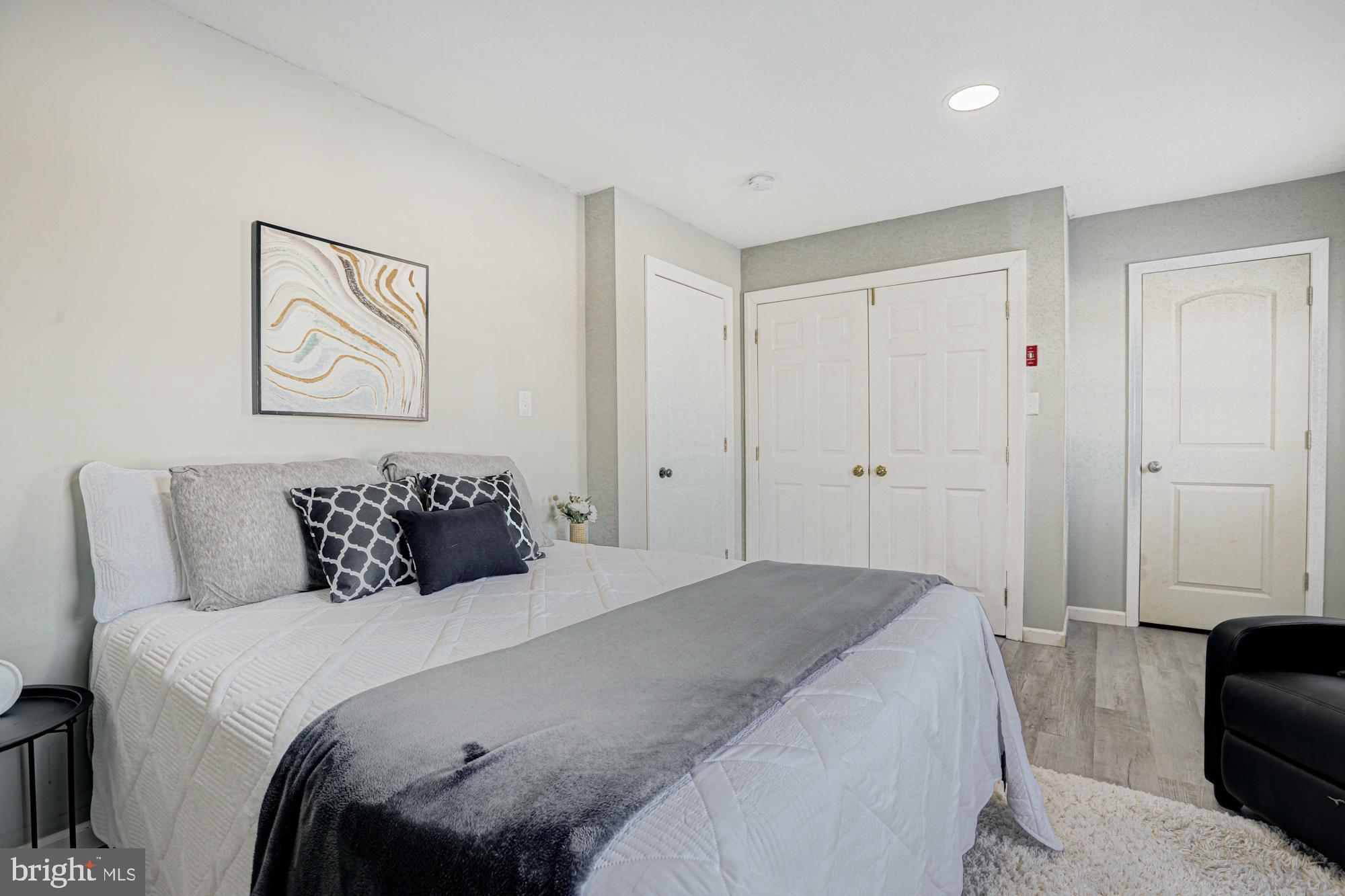 HYETTS CROSSING - Residential