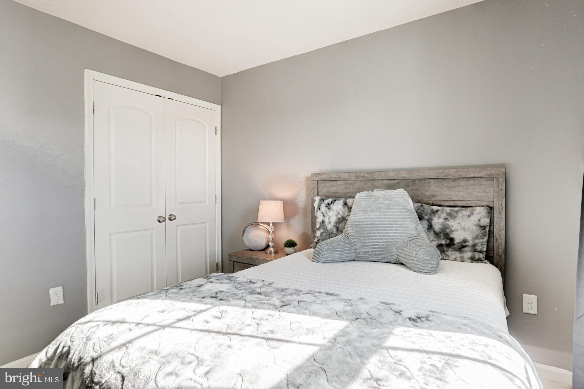 HYETTS CROSSING - Residential