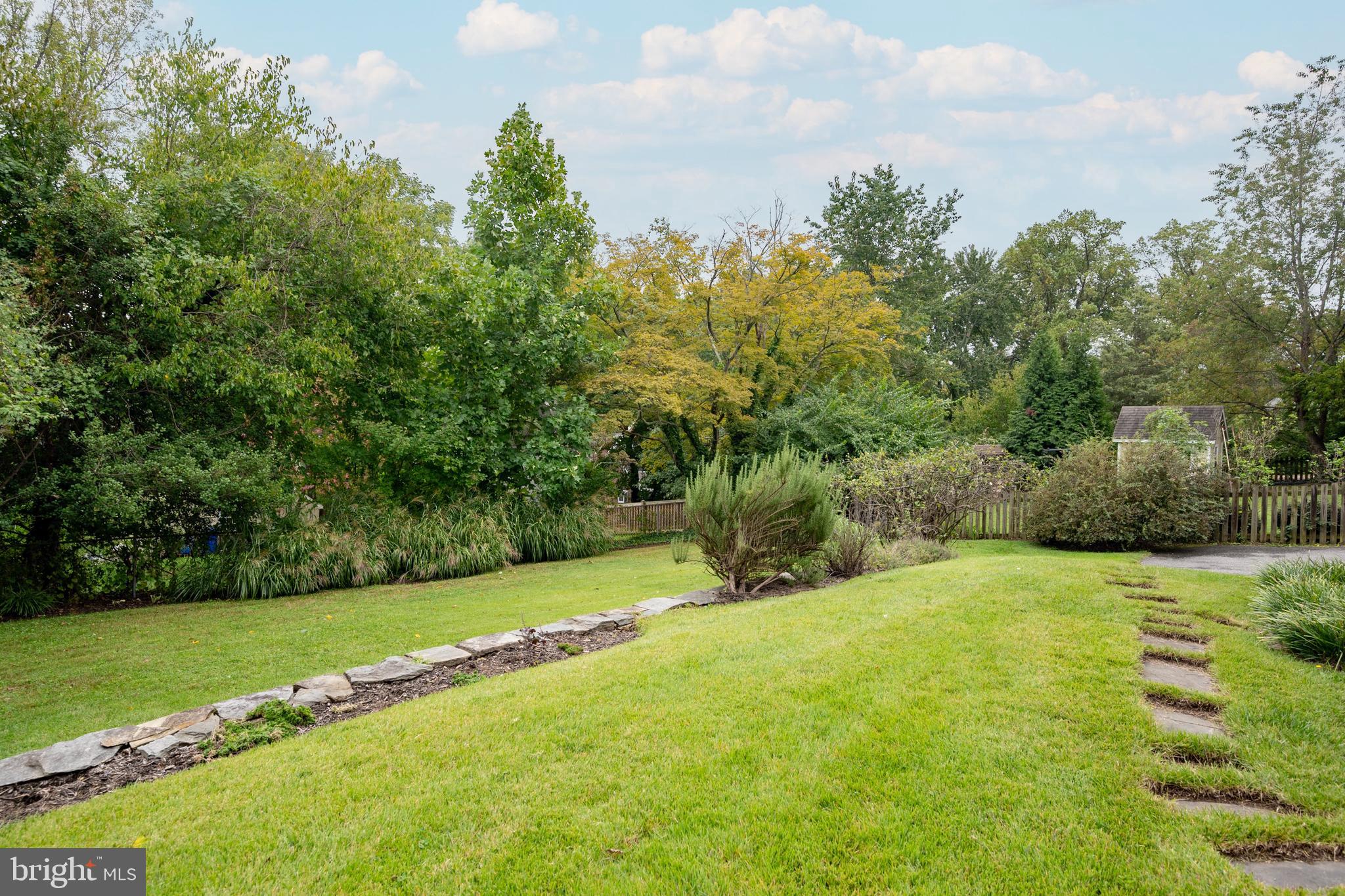 NORTH HILLS - Residential