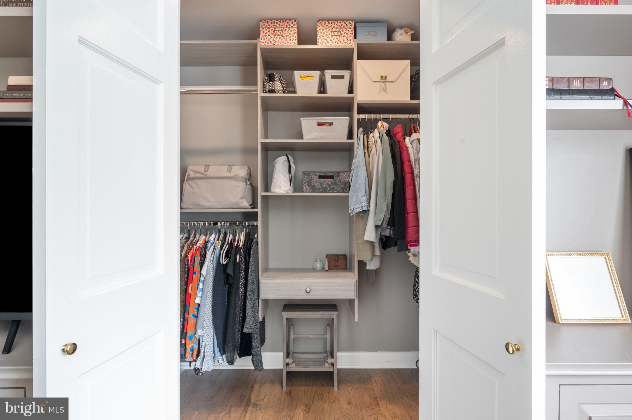 NORTH HILLS - Residential