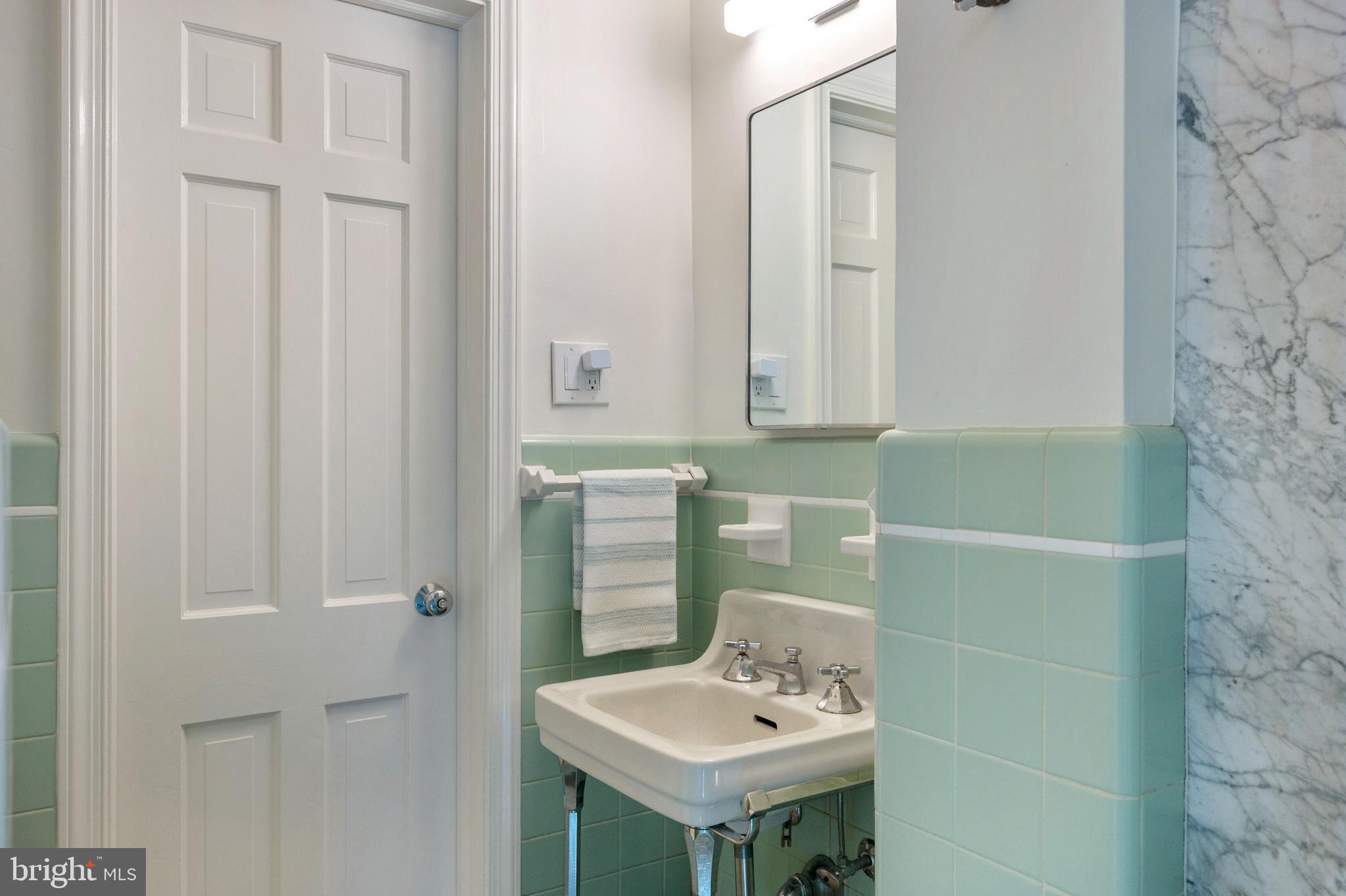 NORTH HILLS - Residential