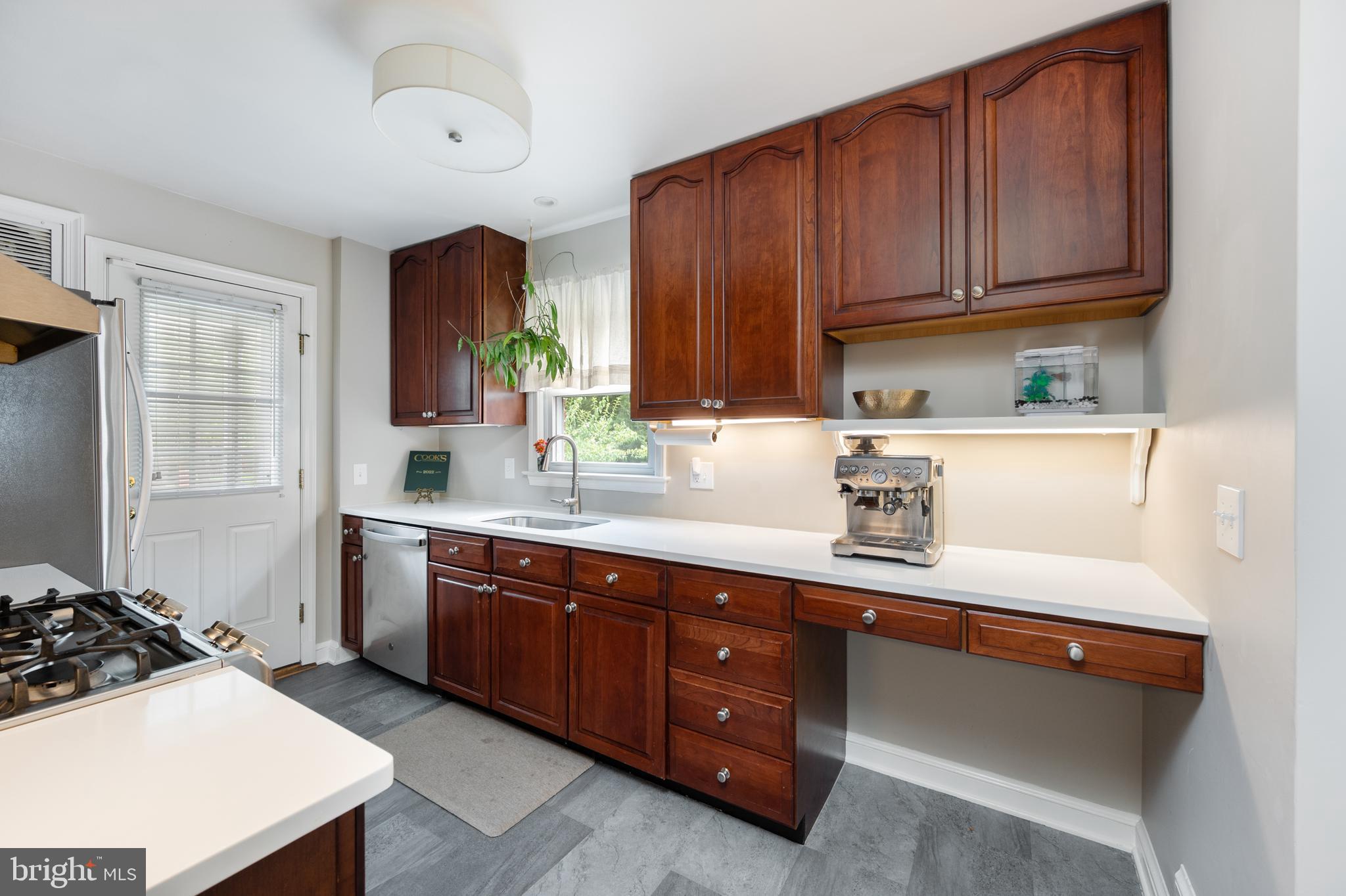 NORTH HILLS - Residential