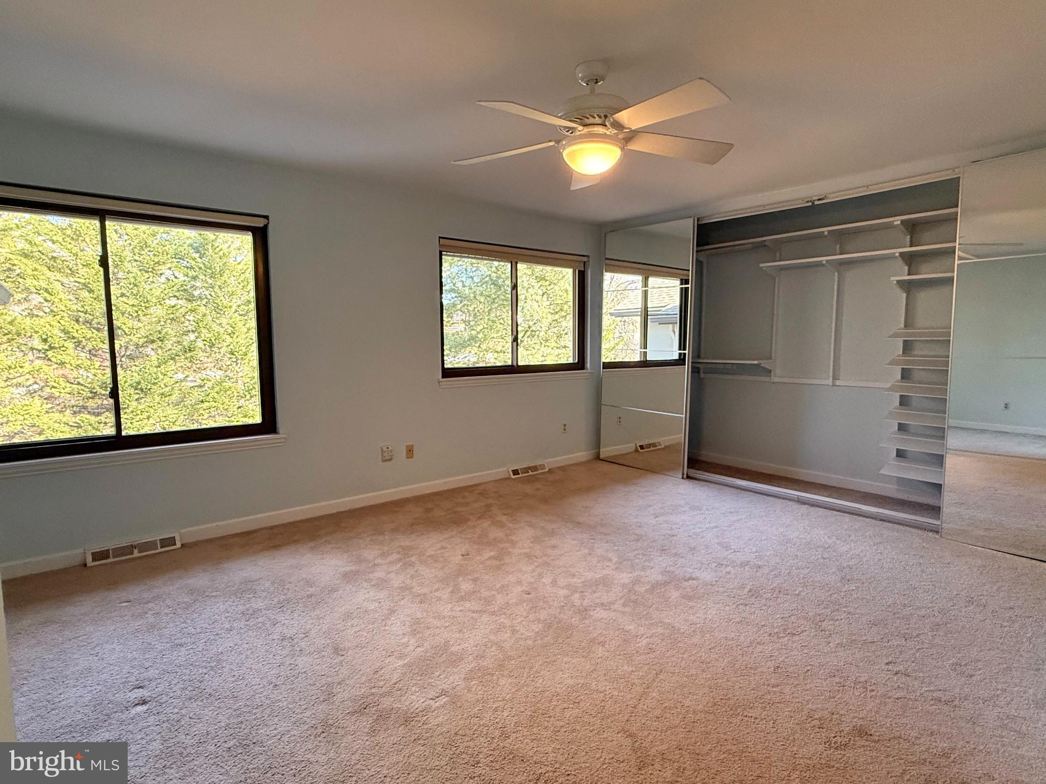 OAK KNOLL - Residential Lease