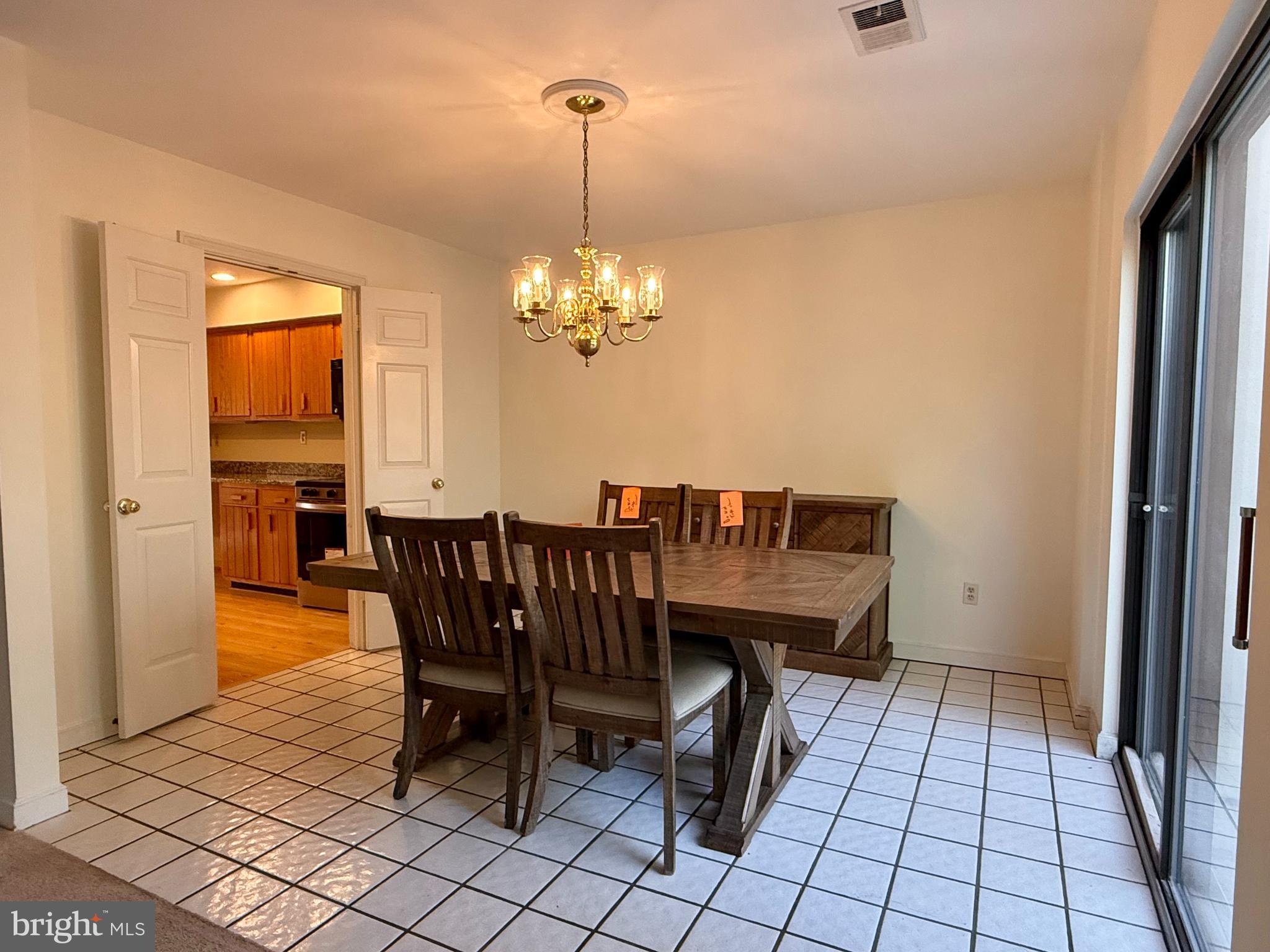 OAK KNOLL - Residential Lease