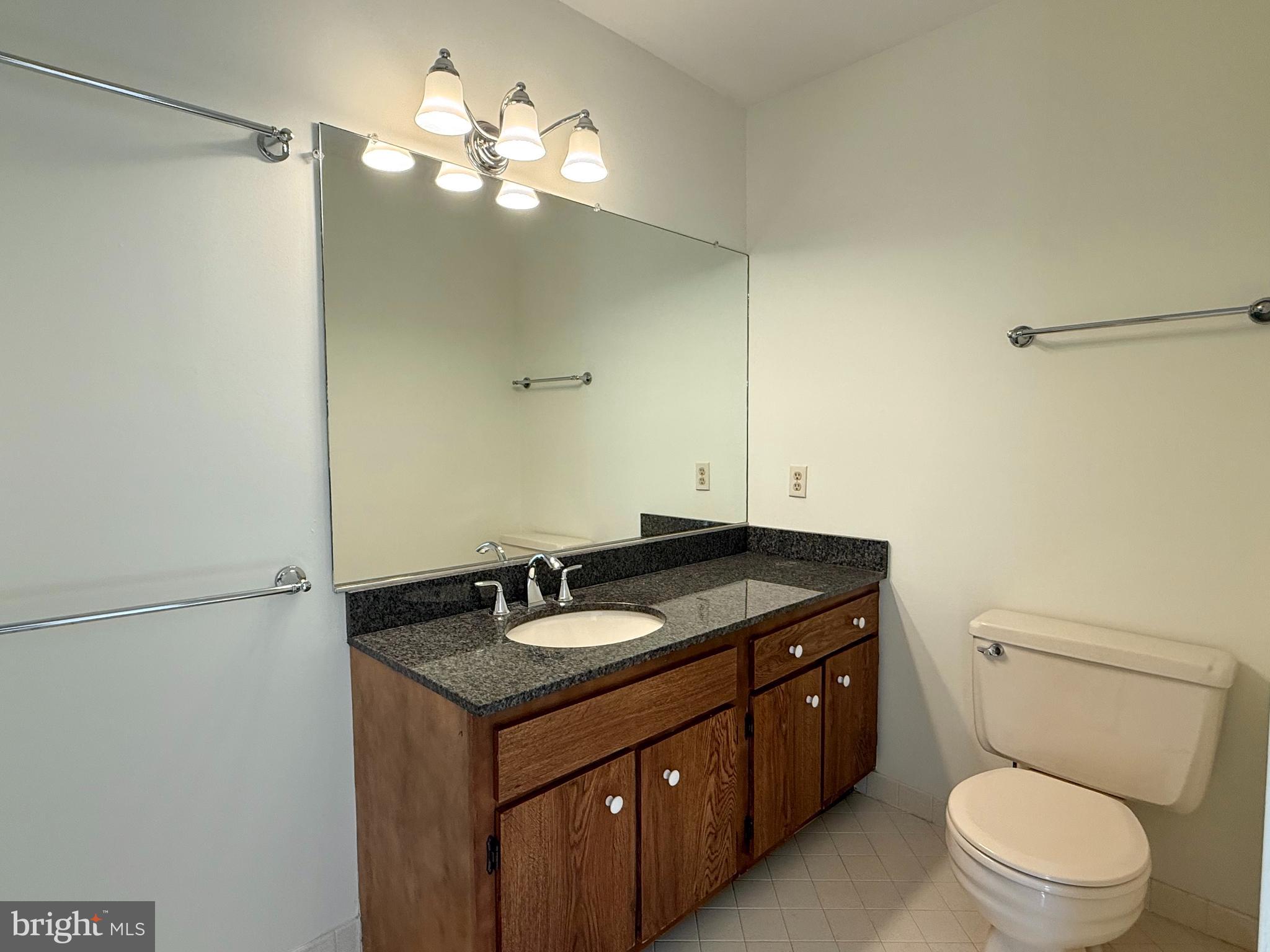 OAK KNOLL - Residential Lease