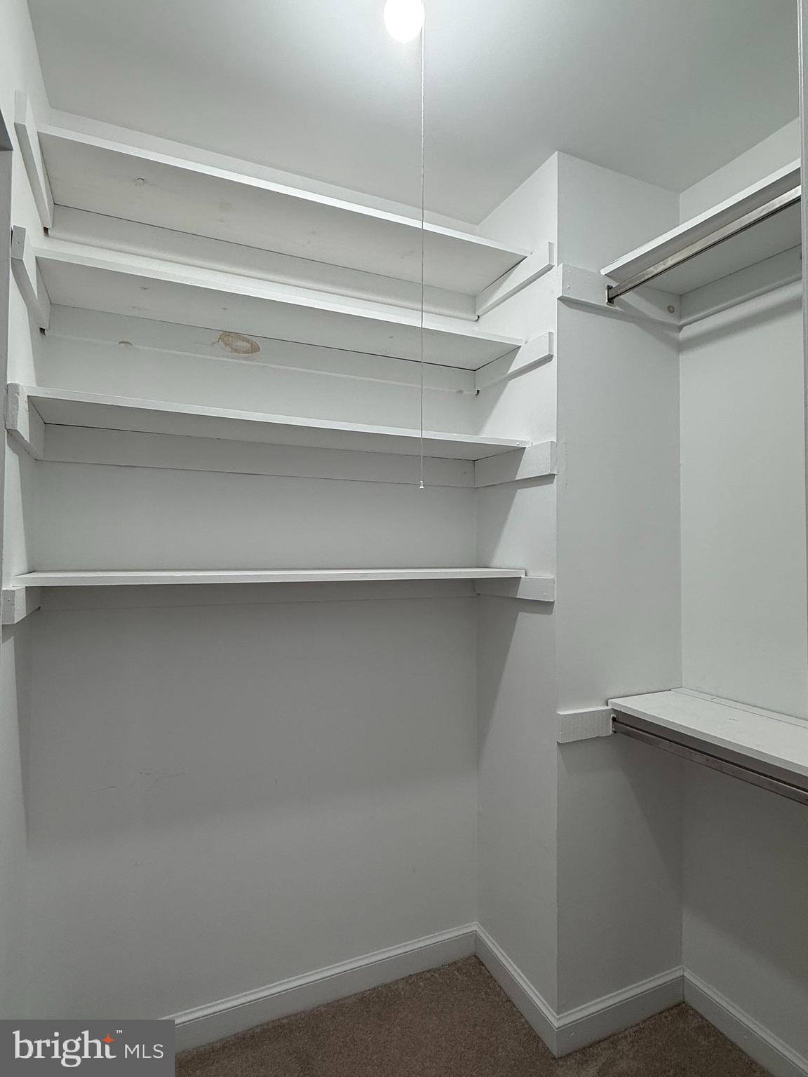 OAK KNOLL - Residential Lease