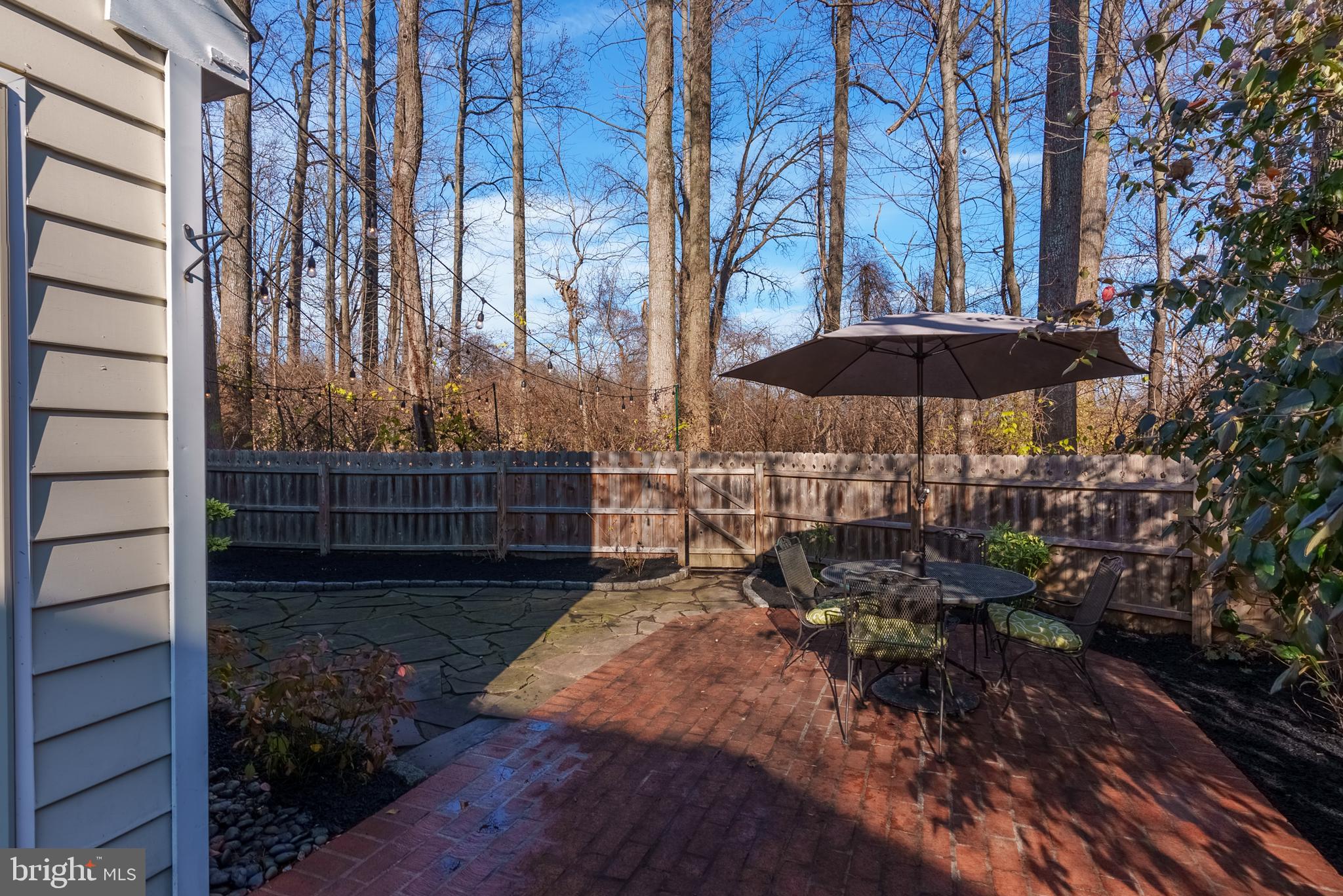 DEERFIELD KNOLL - Residential