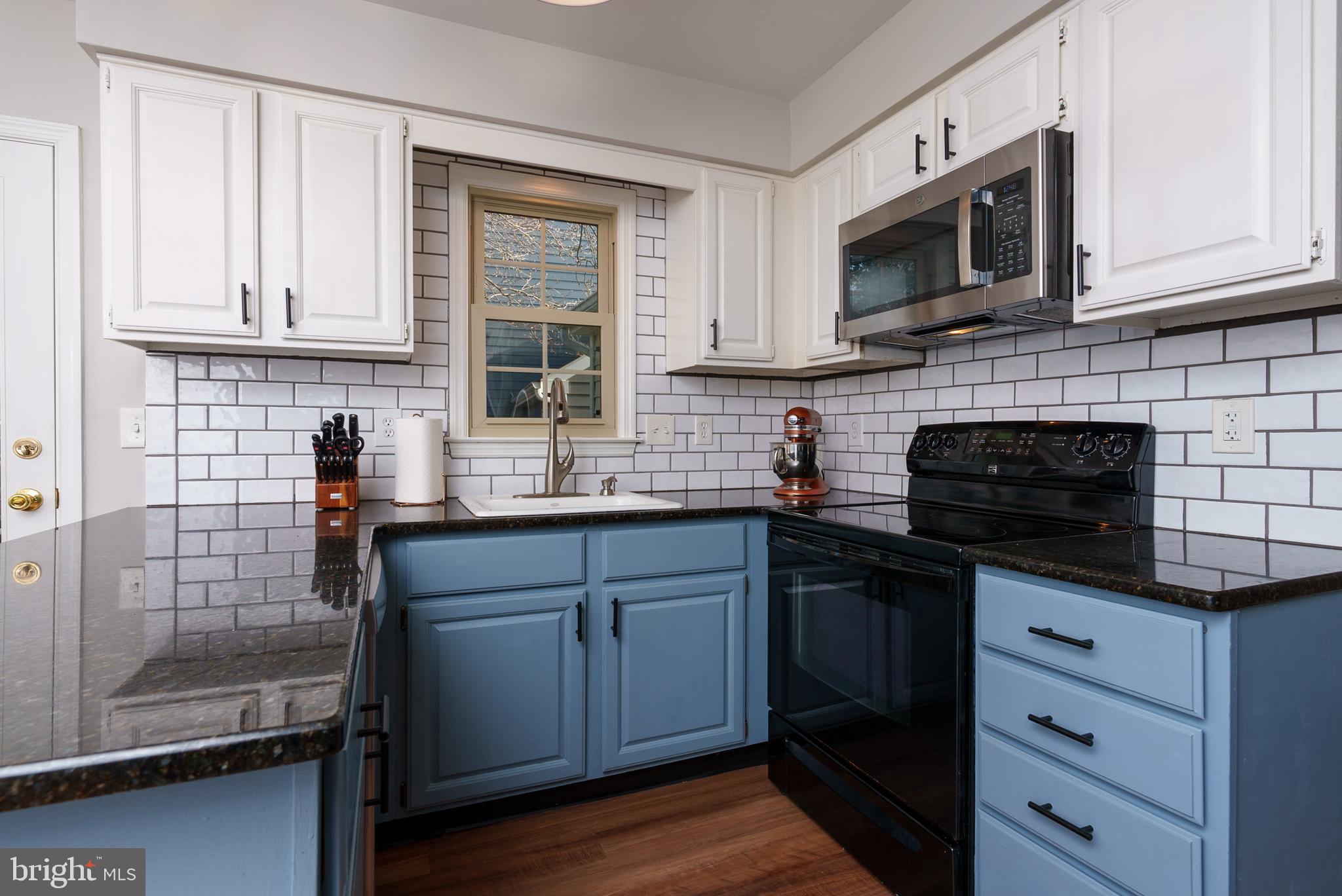 DEERFIELD KNOLL - Residential