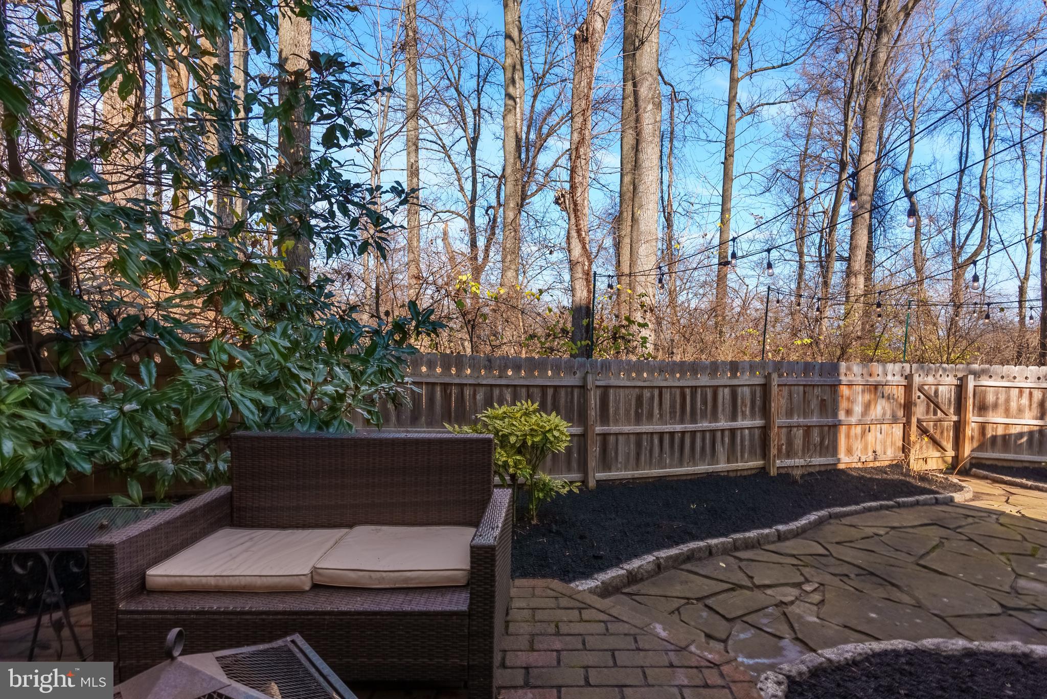 DEERFIELD KNOLL - Residential