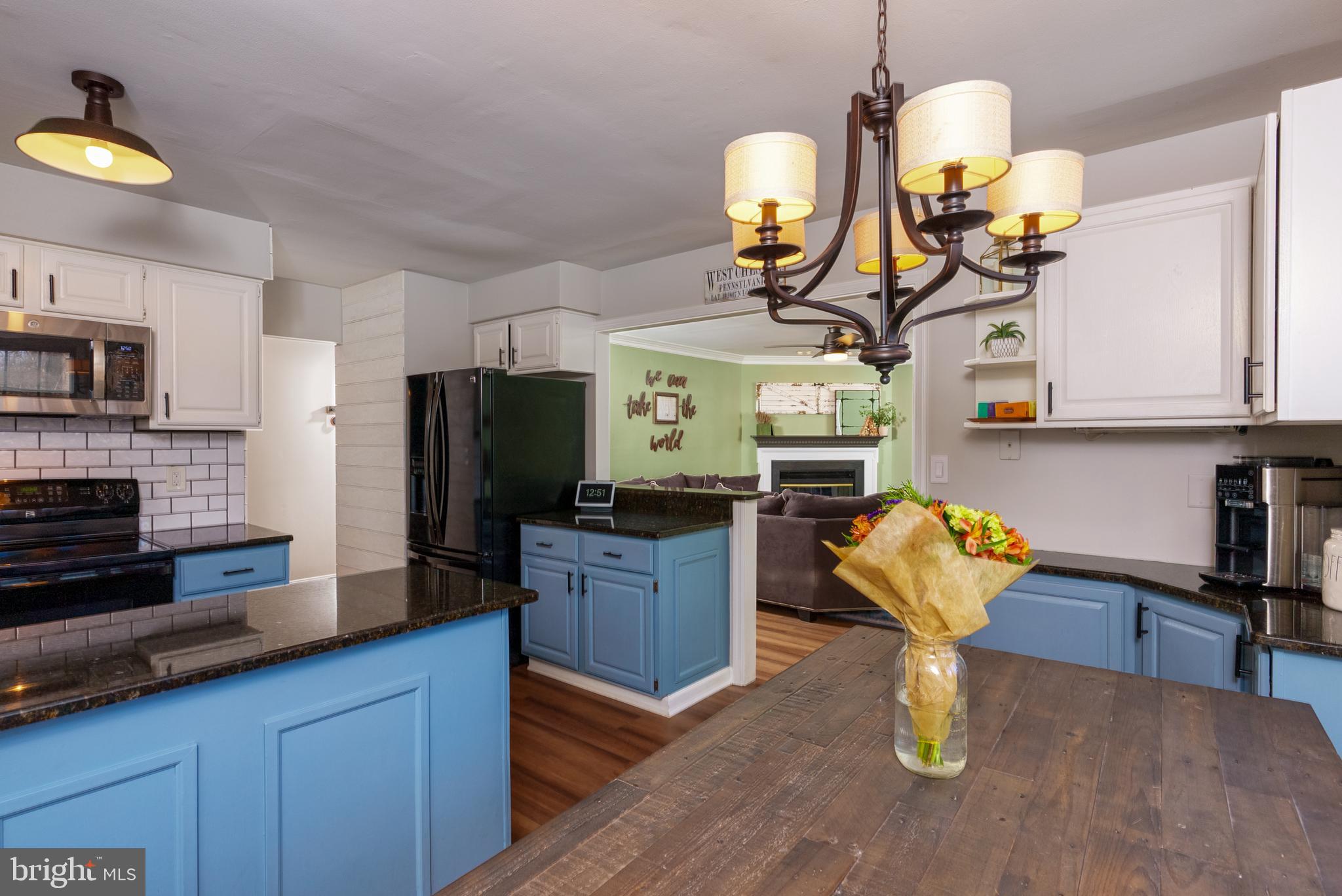 DEERFIELD KNOLL - Residential