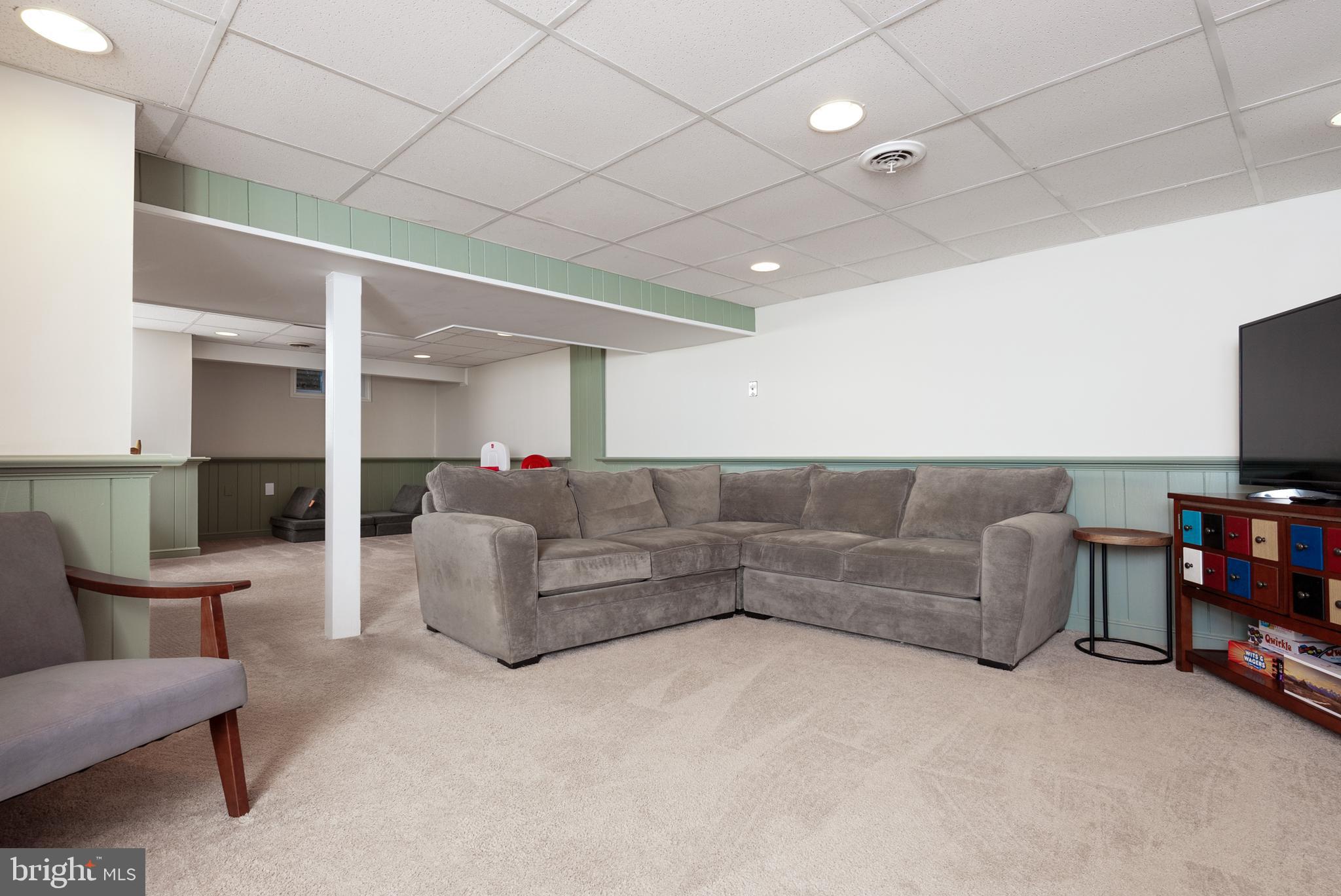 DEERFIELD KNOLL - Residential