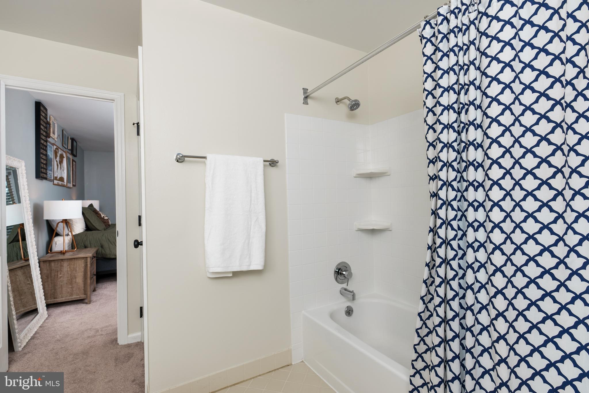 DEERFIELD KNOLL - Residential
