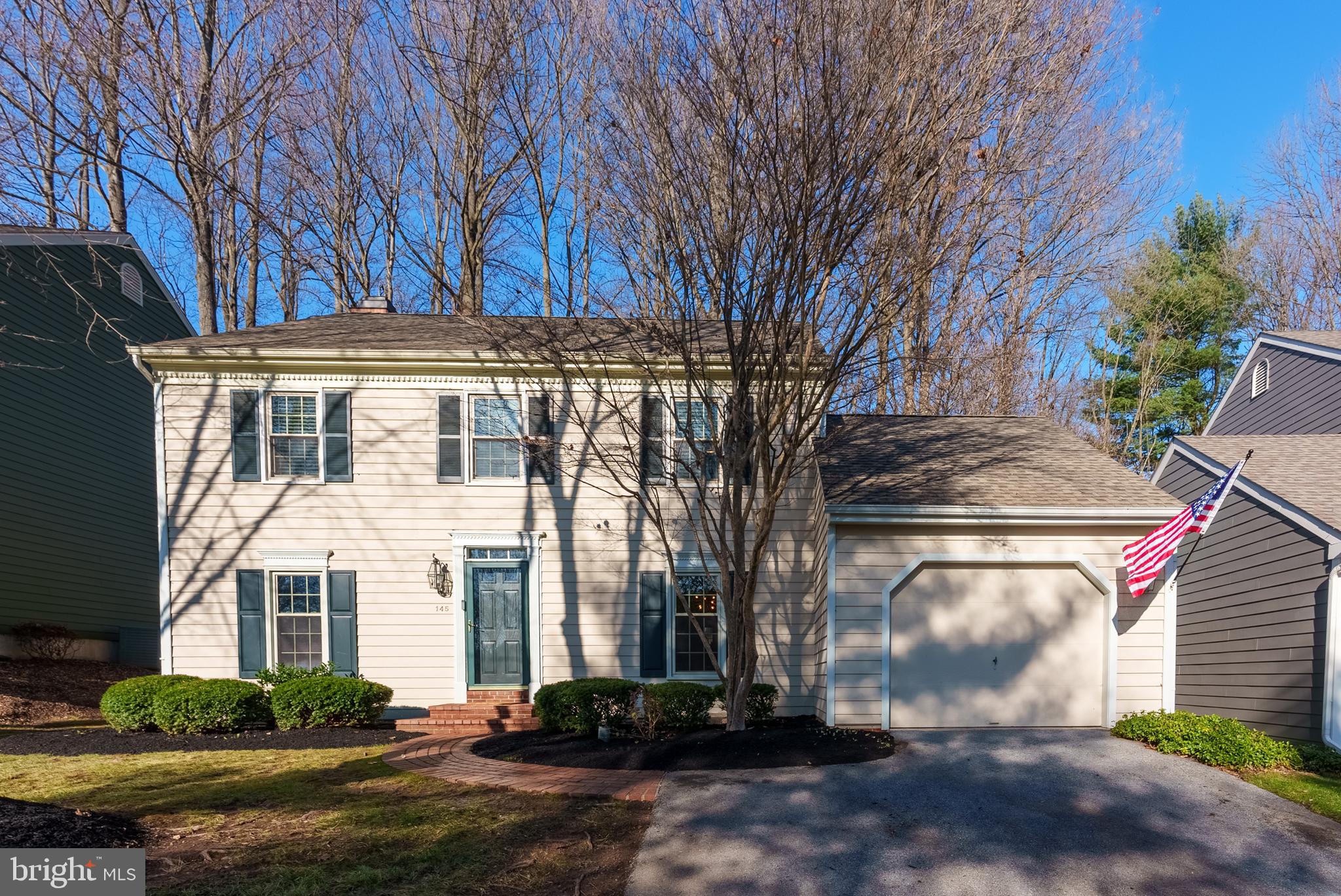 DEERFIELD KNOLL - Residential
