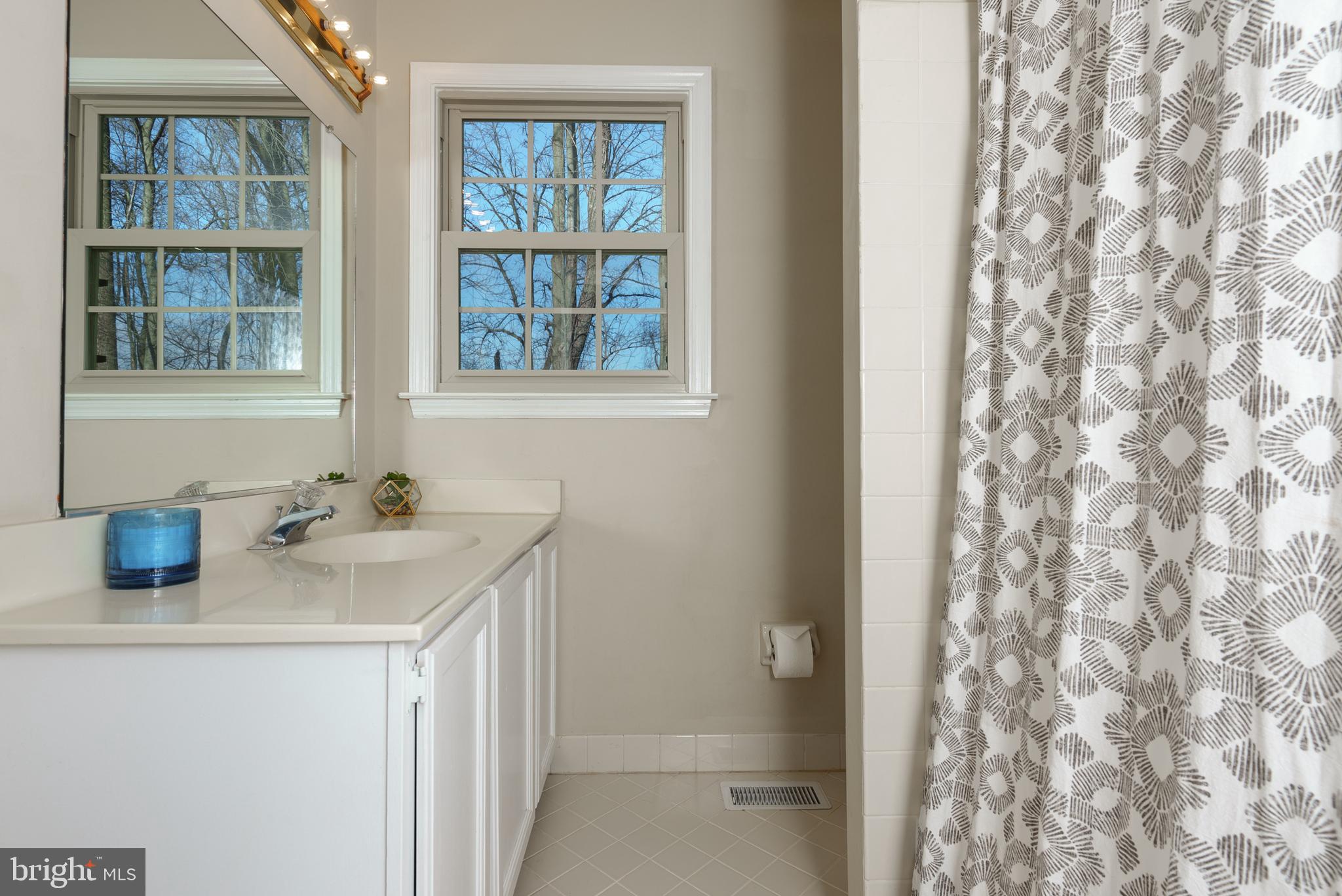 DEERFIELD KNOLL - Residential