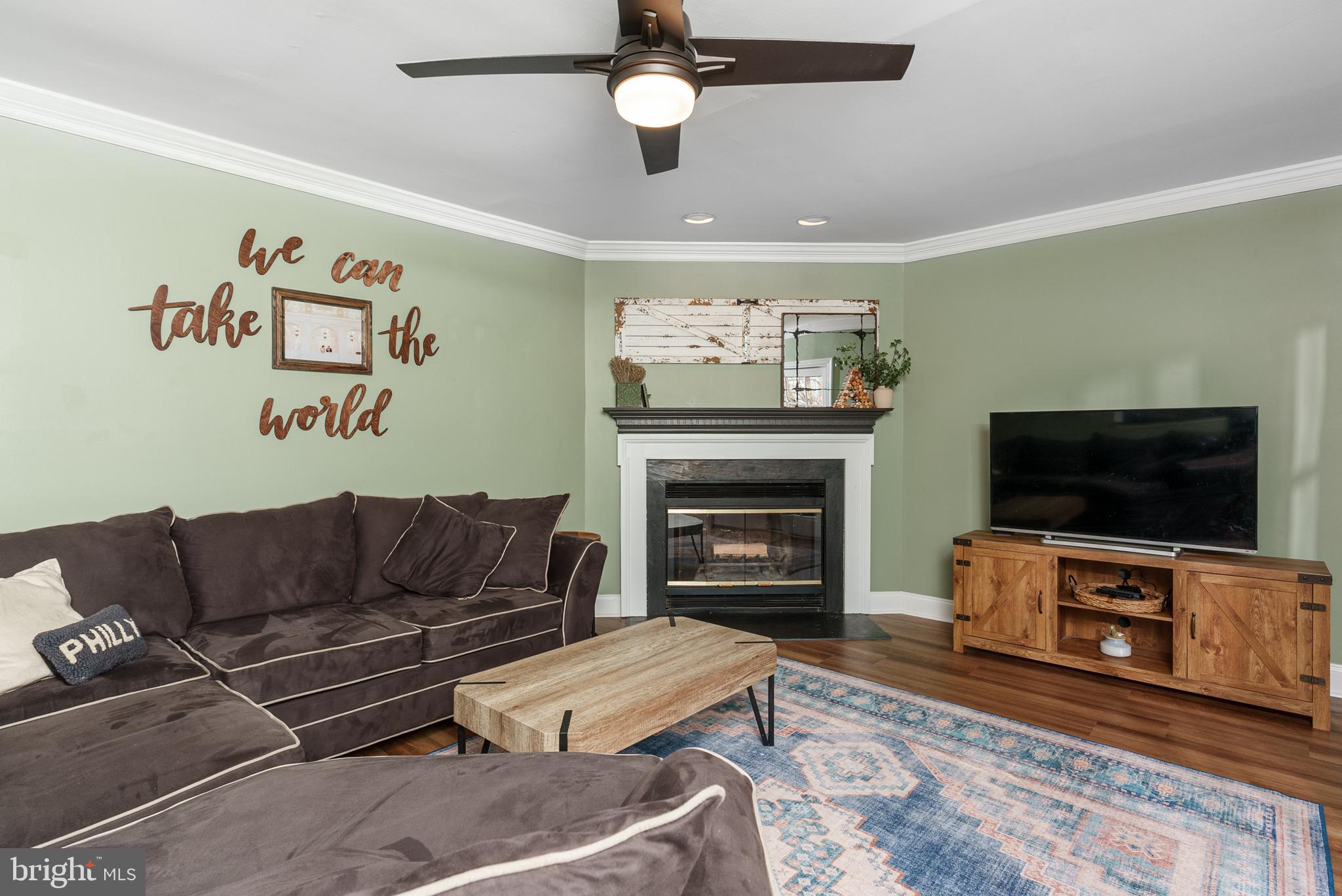 DEERFIELD KNOLL - Residential