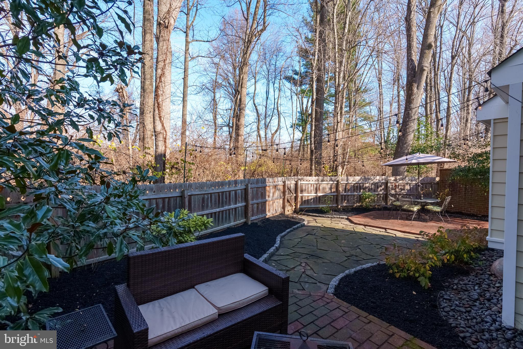 DEERFIELD KNOLL - Residential