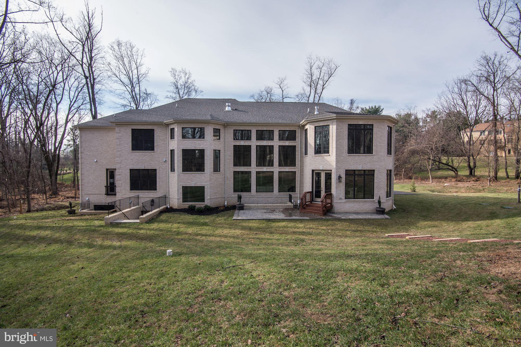 POTOMAC OUTSIDE - Residential