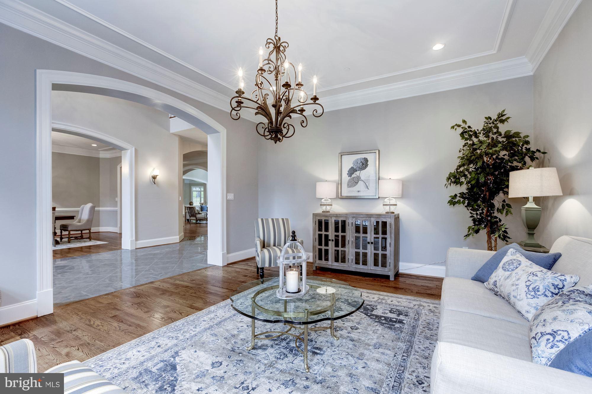 POTOMAC OUTSIDE - Residential