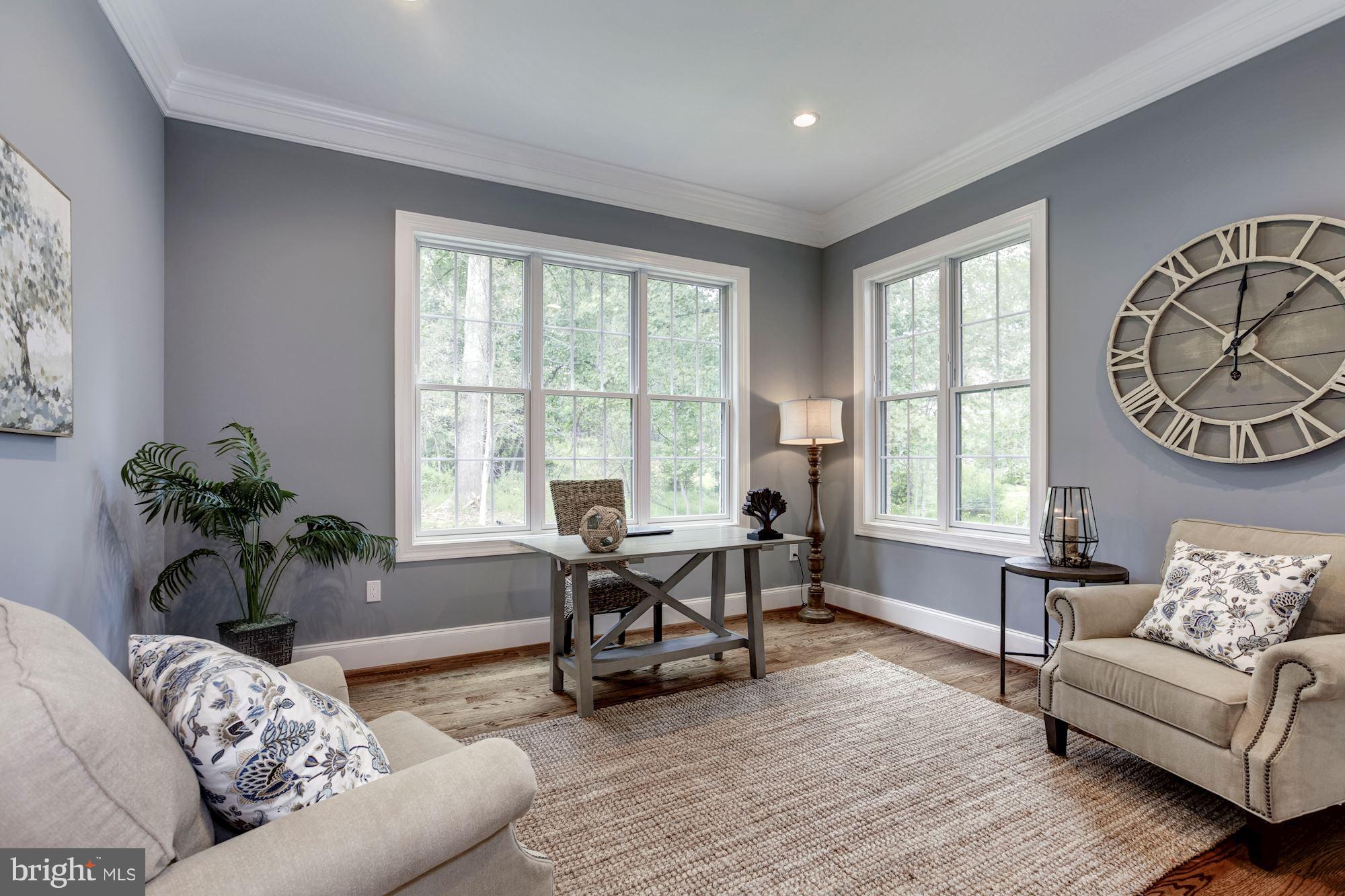 POTOMAC OUTSIDE - Residential