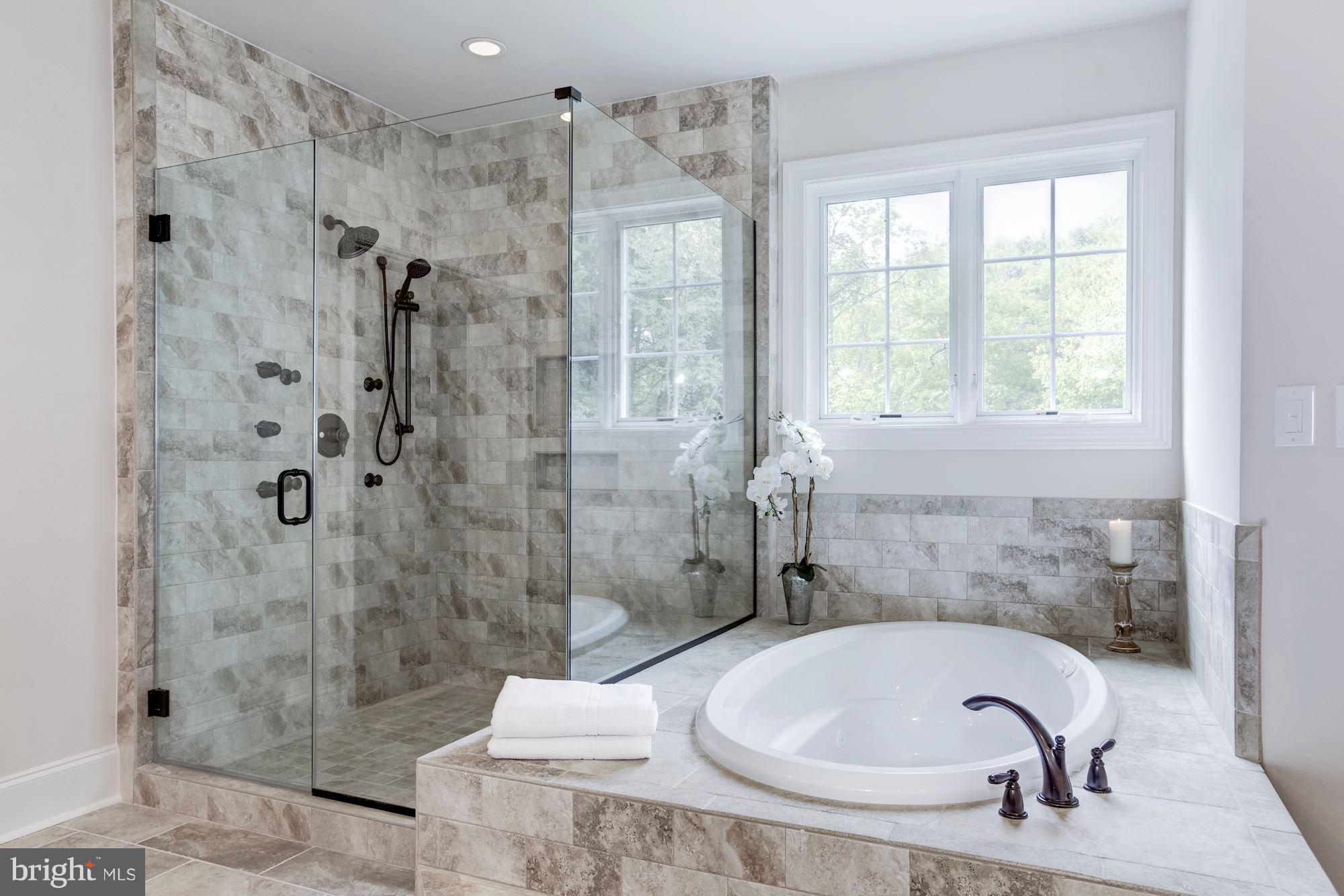 POTOMAC OUTSIDE - Residential