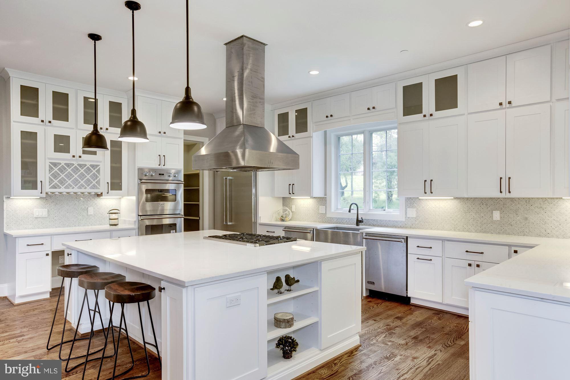 POTOMAC OUTSIDE - Residential