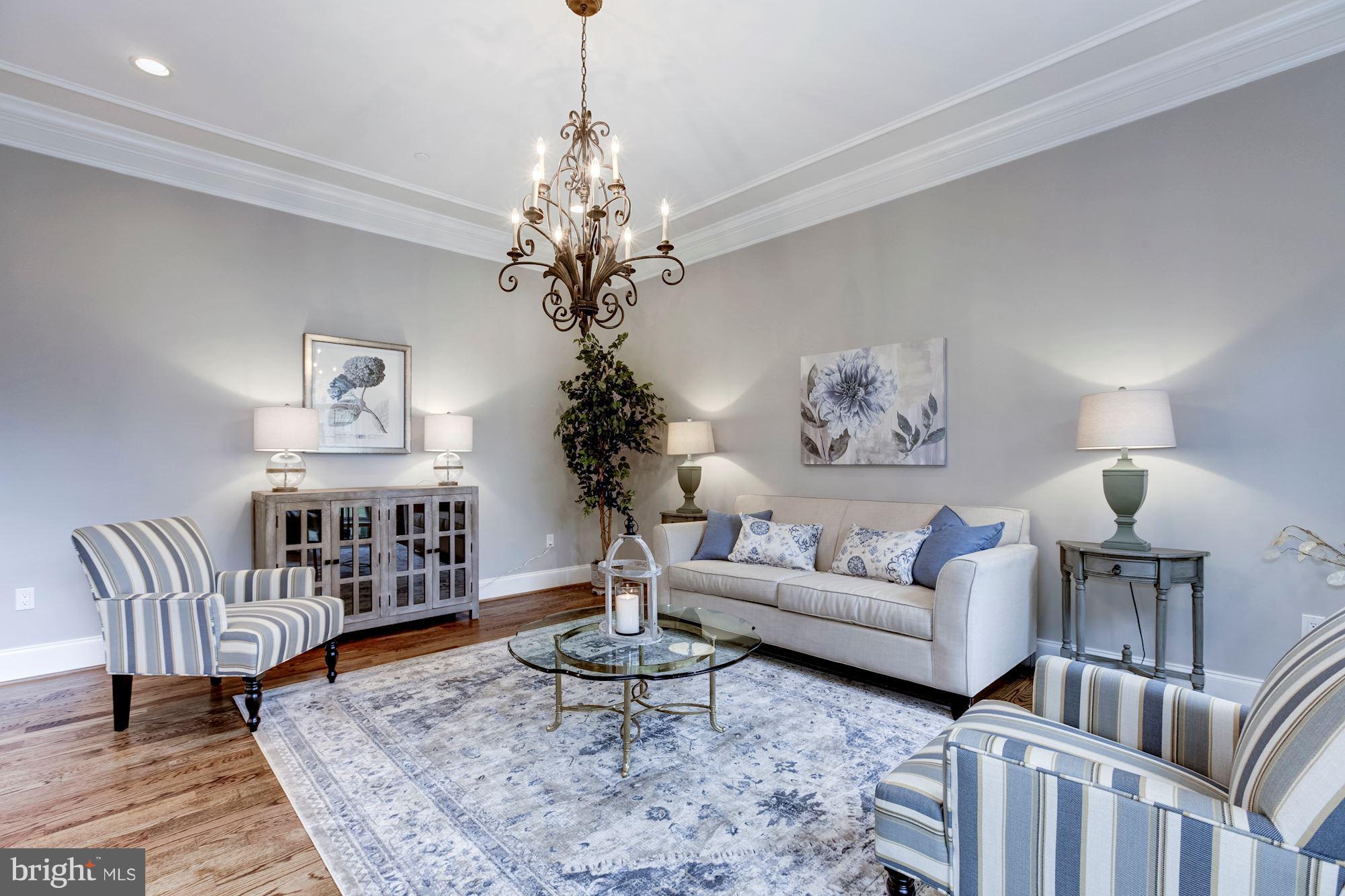 POTOMAC OUTSIDE - Residential