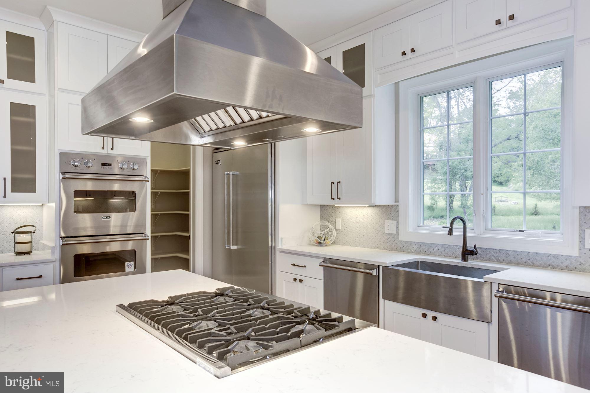 POTOMAC OUTSIDE - Residential