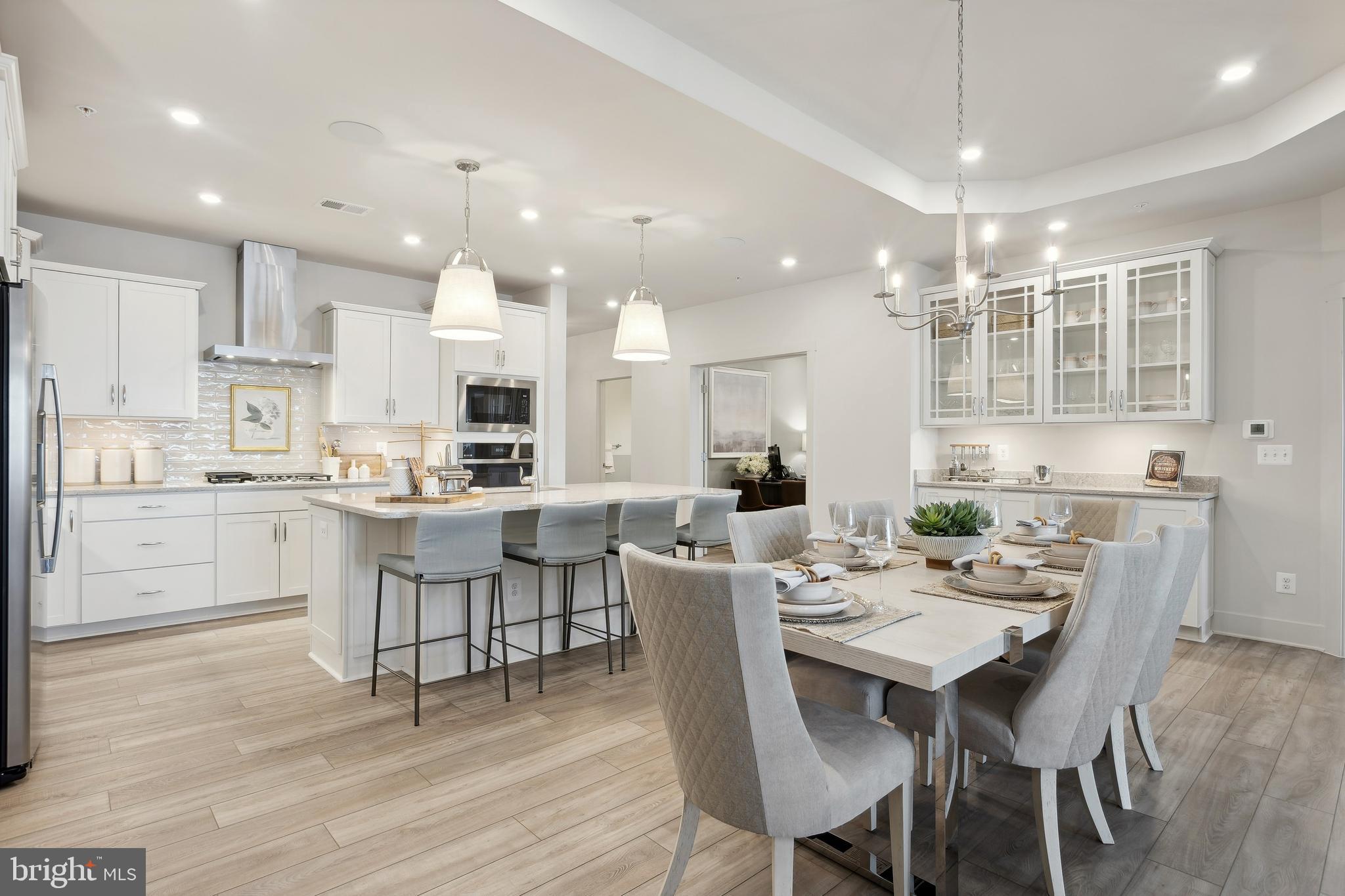 FOUR SEASONS AT KENT ISLAND - Residential